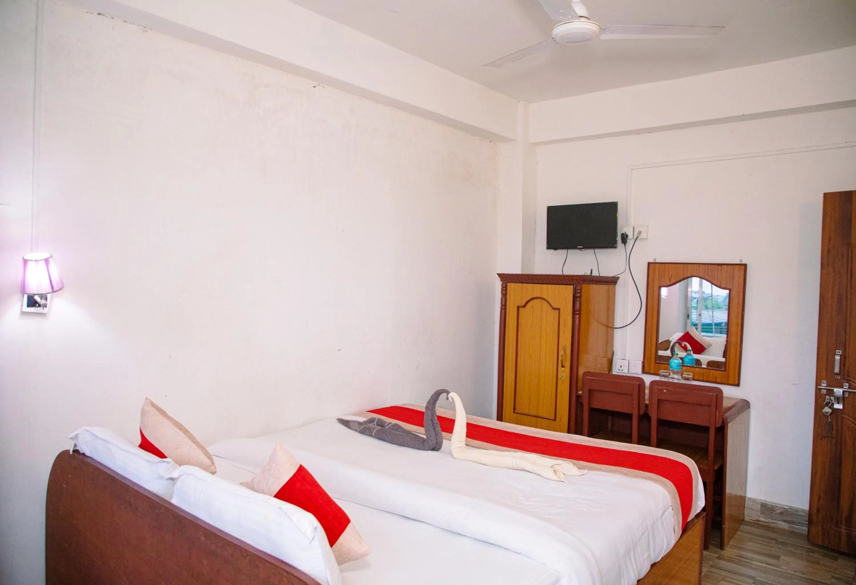 Bed in Hotel Shiva's Dream