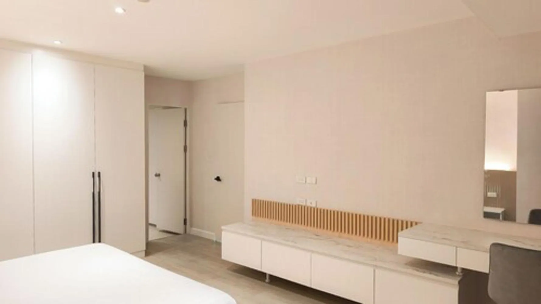 Photo of the whole room, Bed in Avana Residence