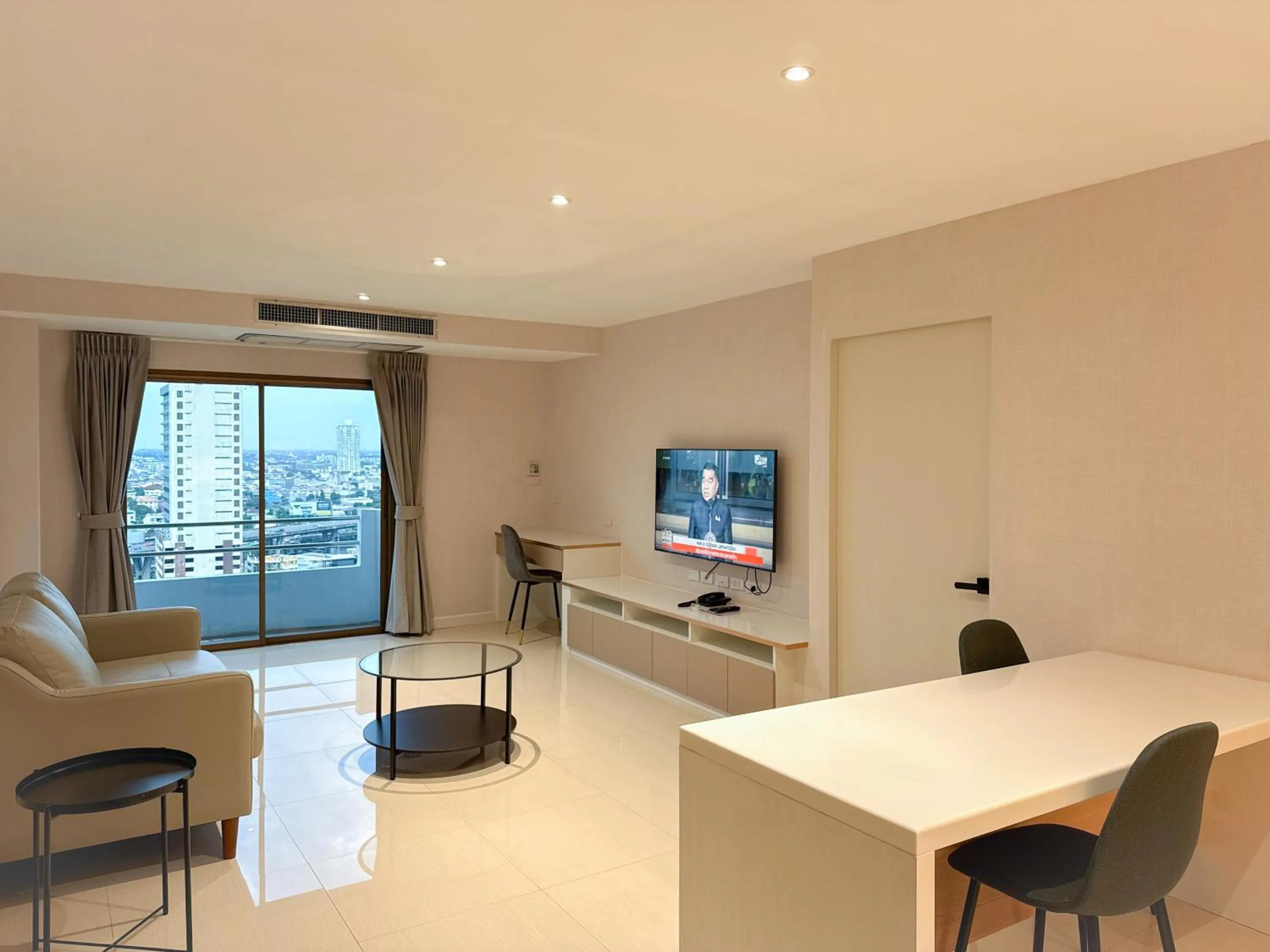 Photo of the whole room in Avana Residence