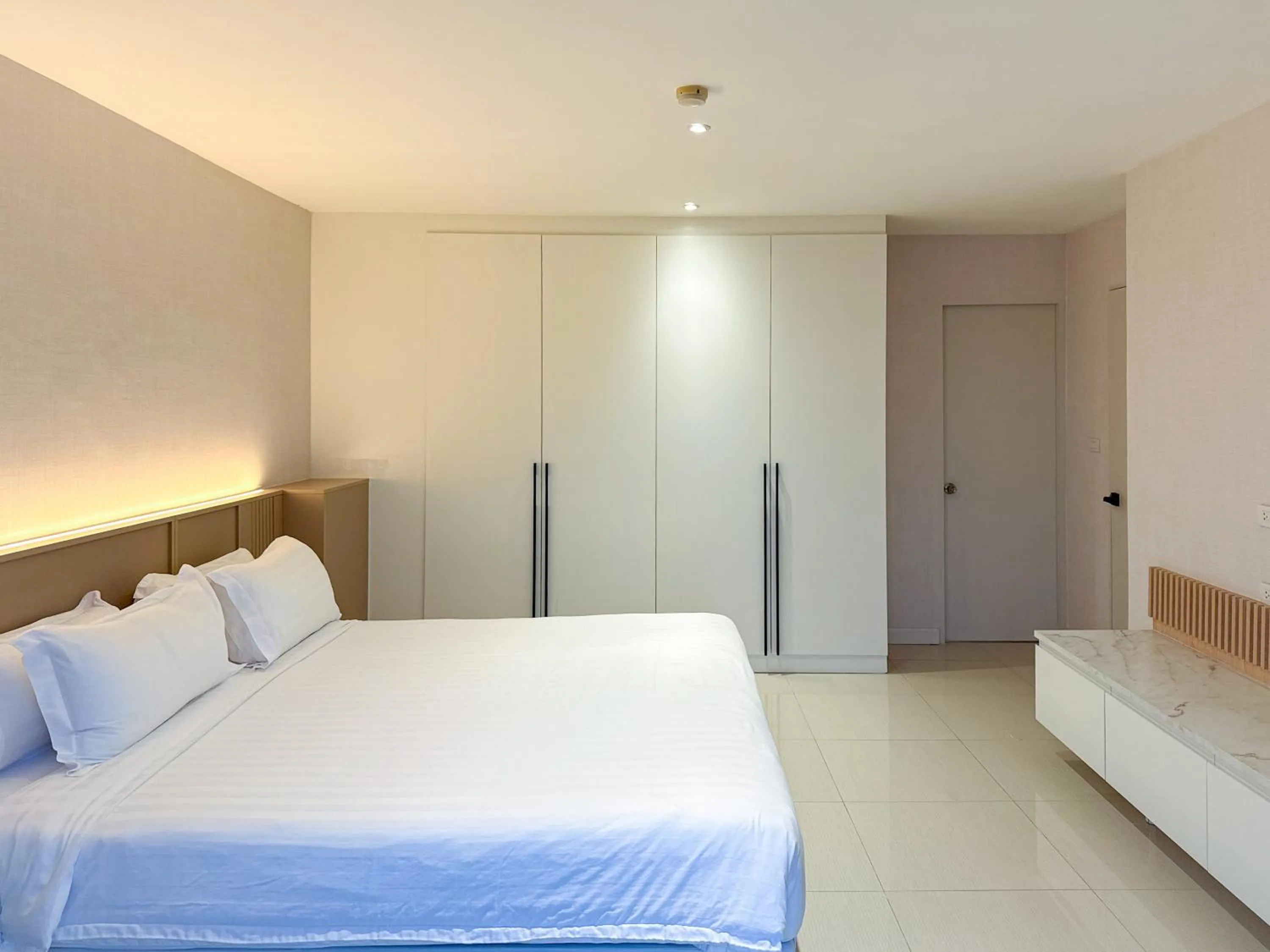 Bed in Avana Residence