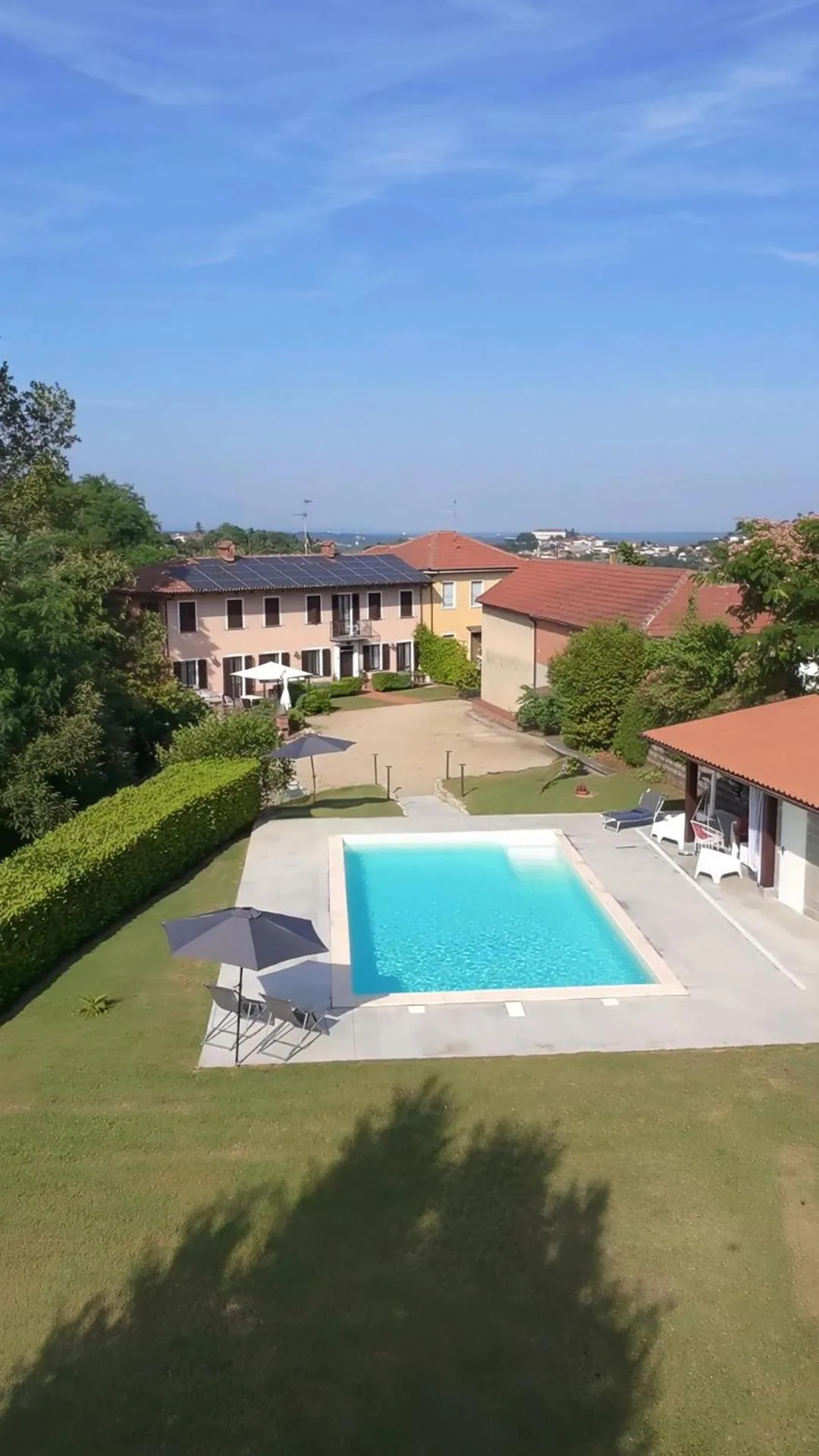 Pool view in B&B Lanterna delle Fate