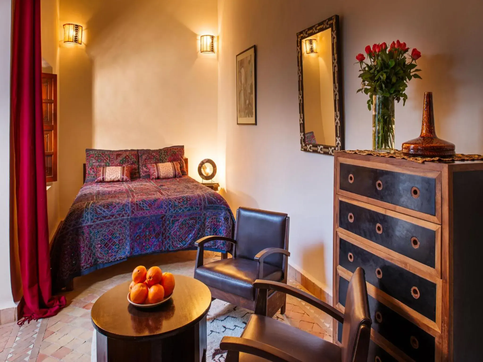 Shower, Bed in Riad Darhani Shower, Bed in Riad Darhani