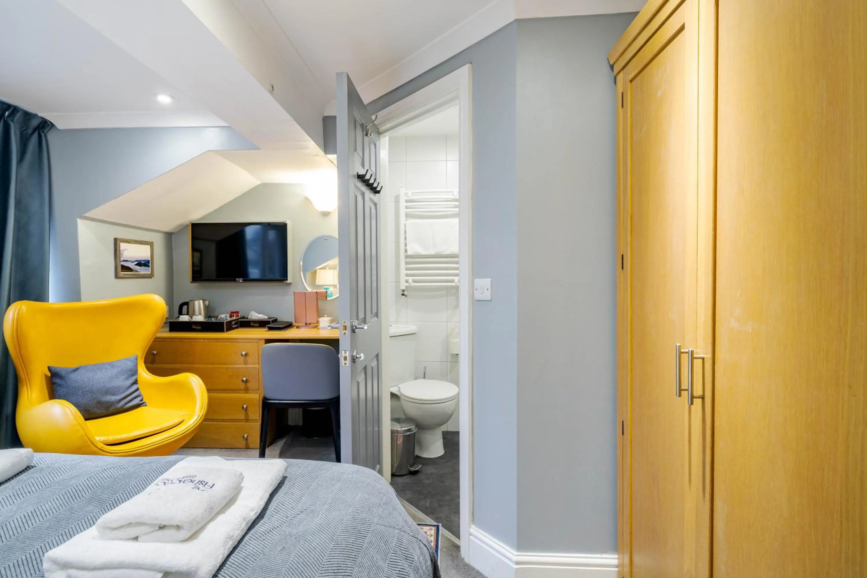 Waterhead Rooms & Suites - Parking Available Onsite