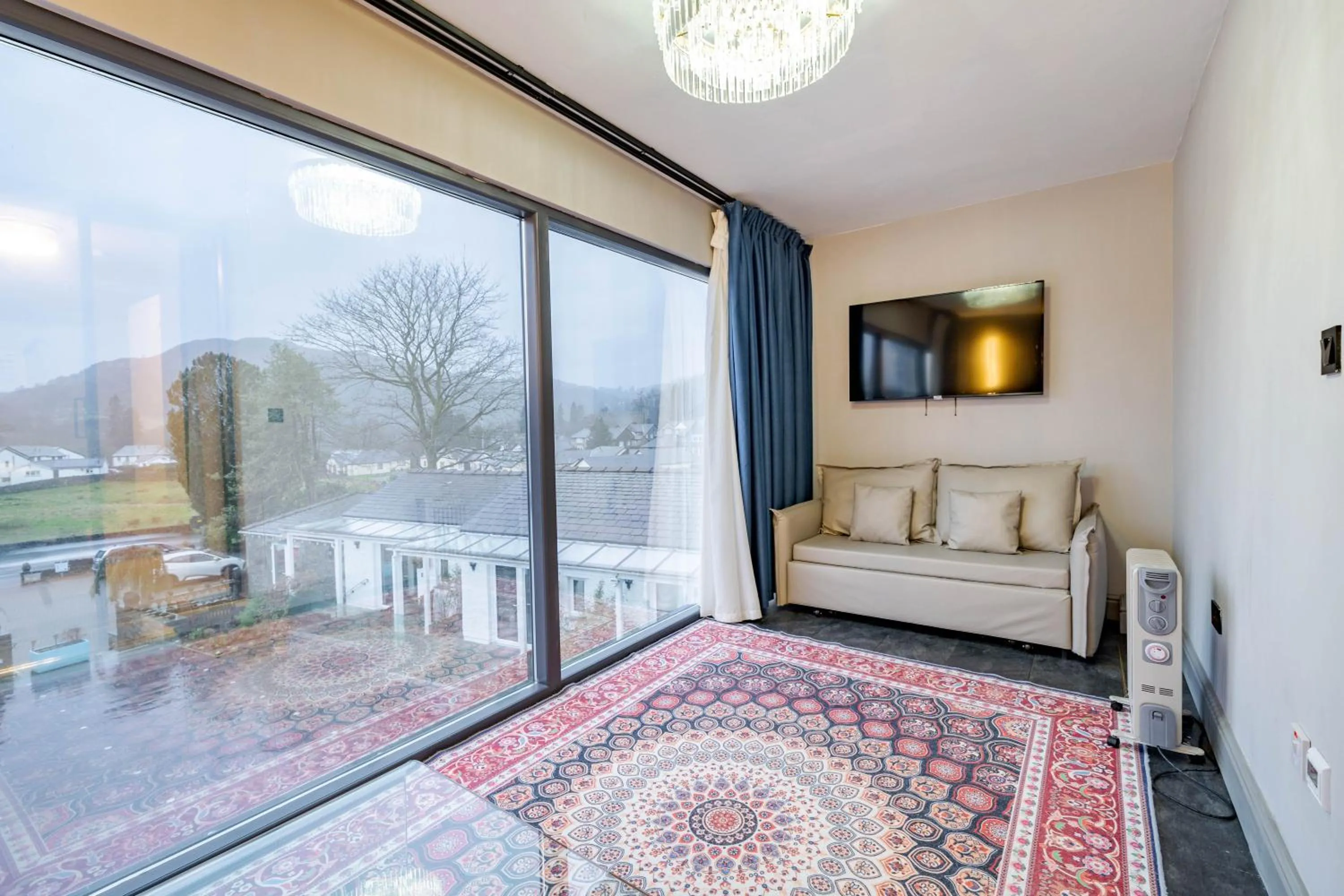 Bed in Waterhead Rooms & Suites - Parking Available Onsite
