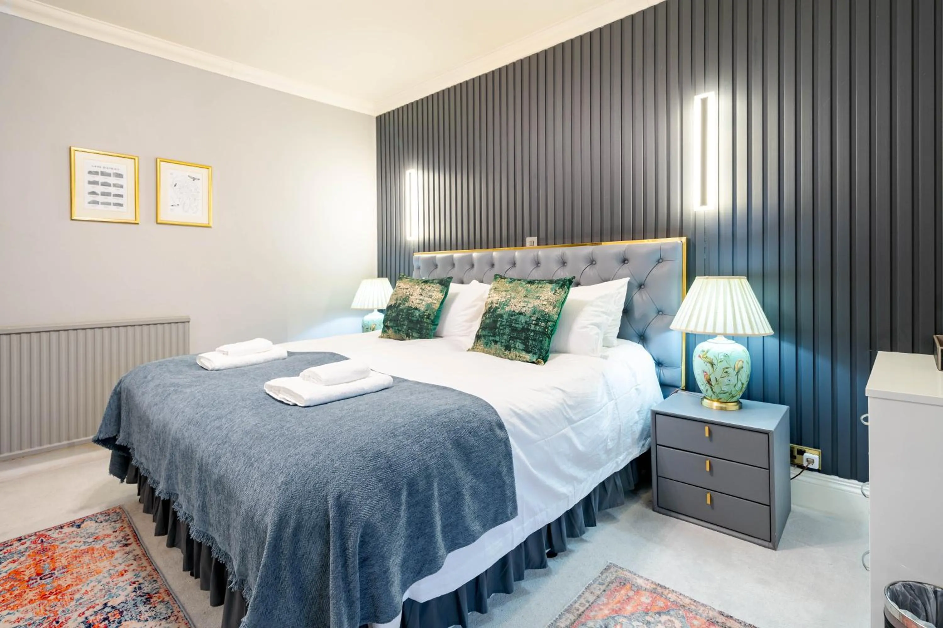 Bed in Waterhead Rooms & Suites - Parking Available Onsite