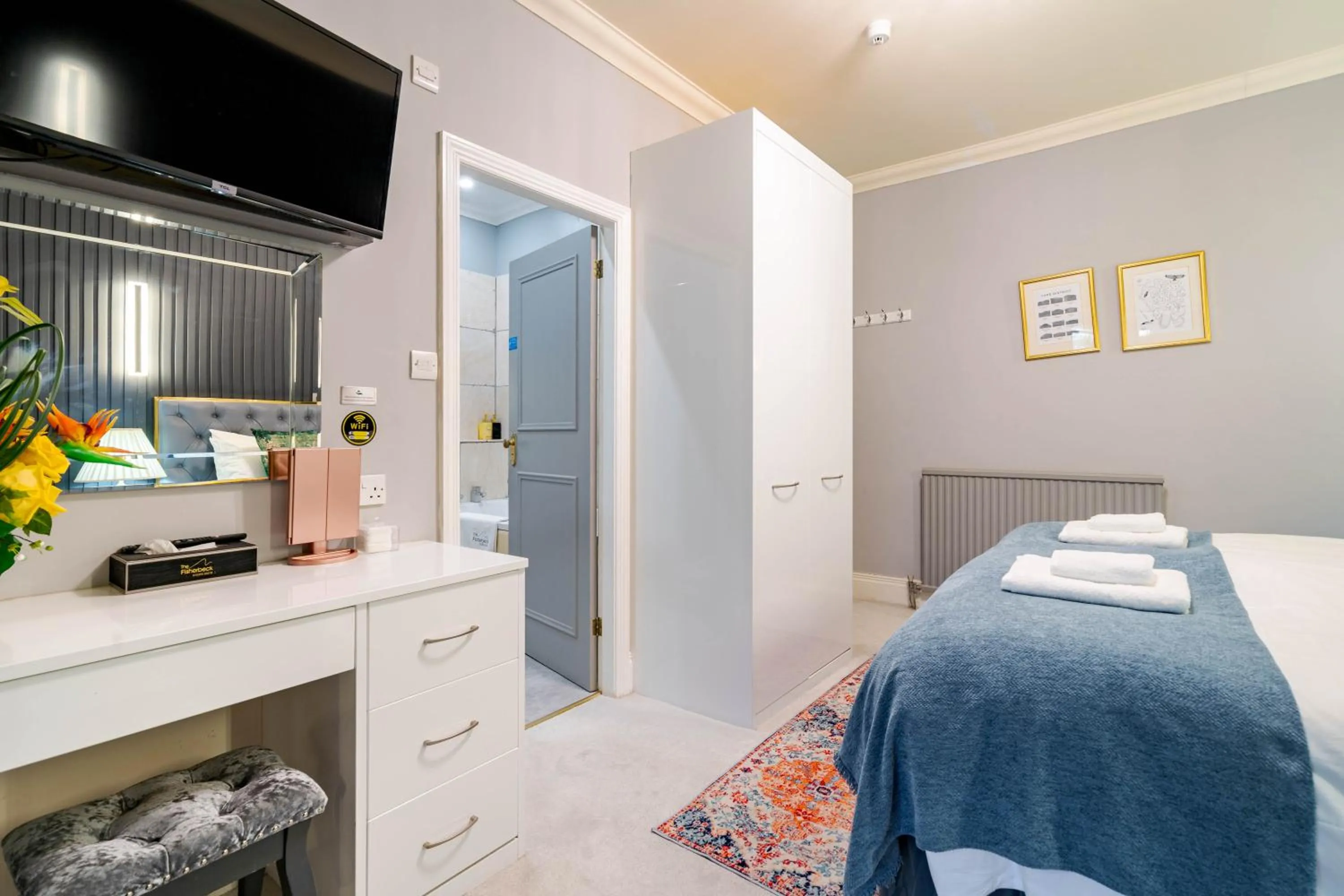 Bed in Waterhead Rooms & Suites - Parking Available Onsite