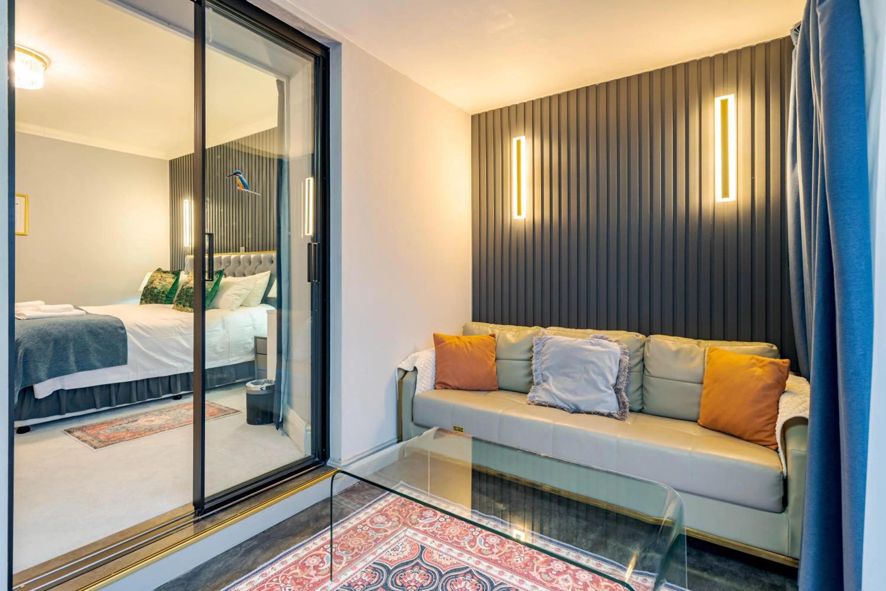 Bed in Waterhead Rooms & Suites - Parking Available Onsite