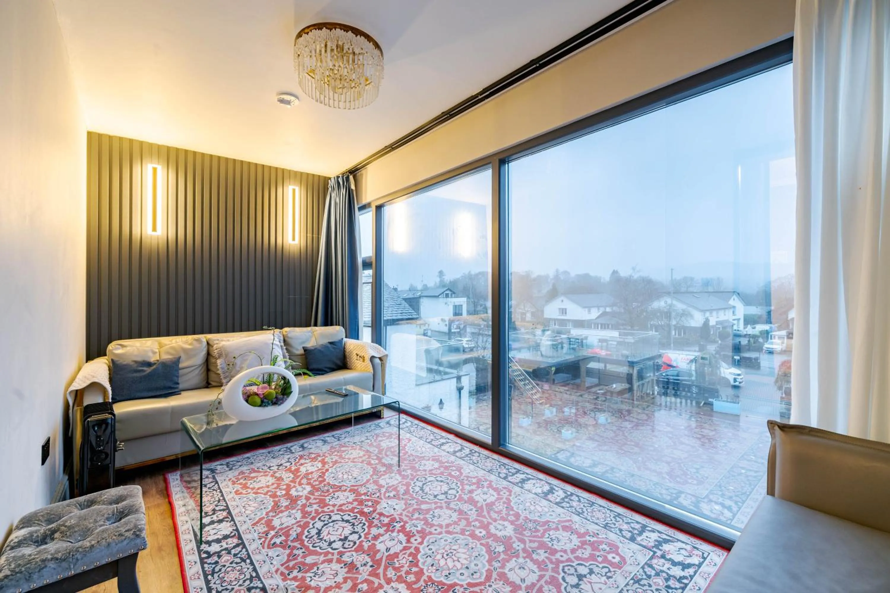 Bed in Waterhead Rooms & Suites - Parking Available Onsite