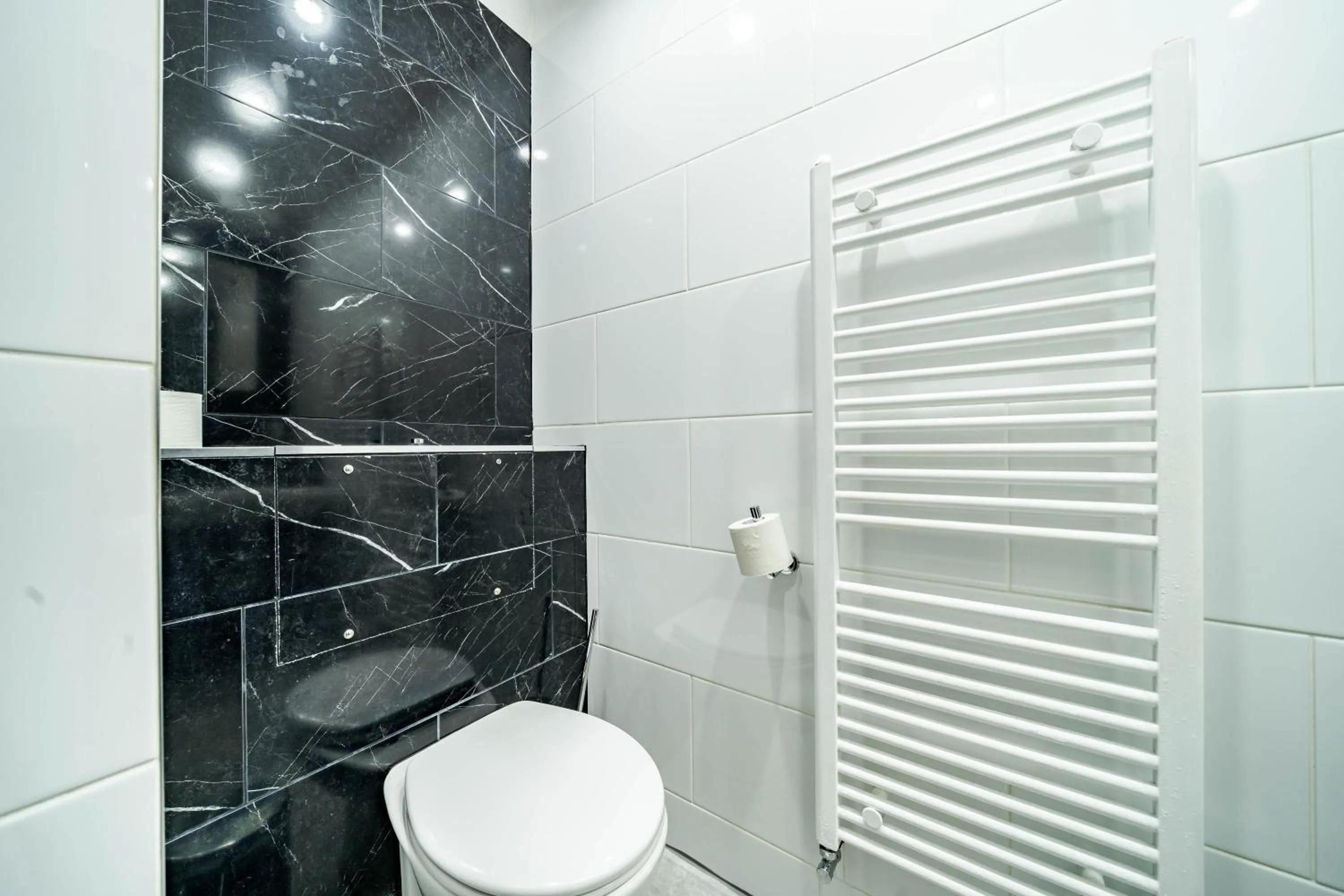 Waterhead Rooms & Suites - Parking Available Onsite