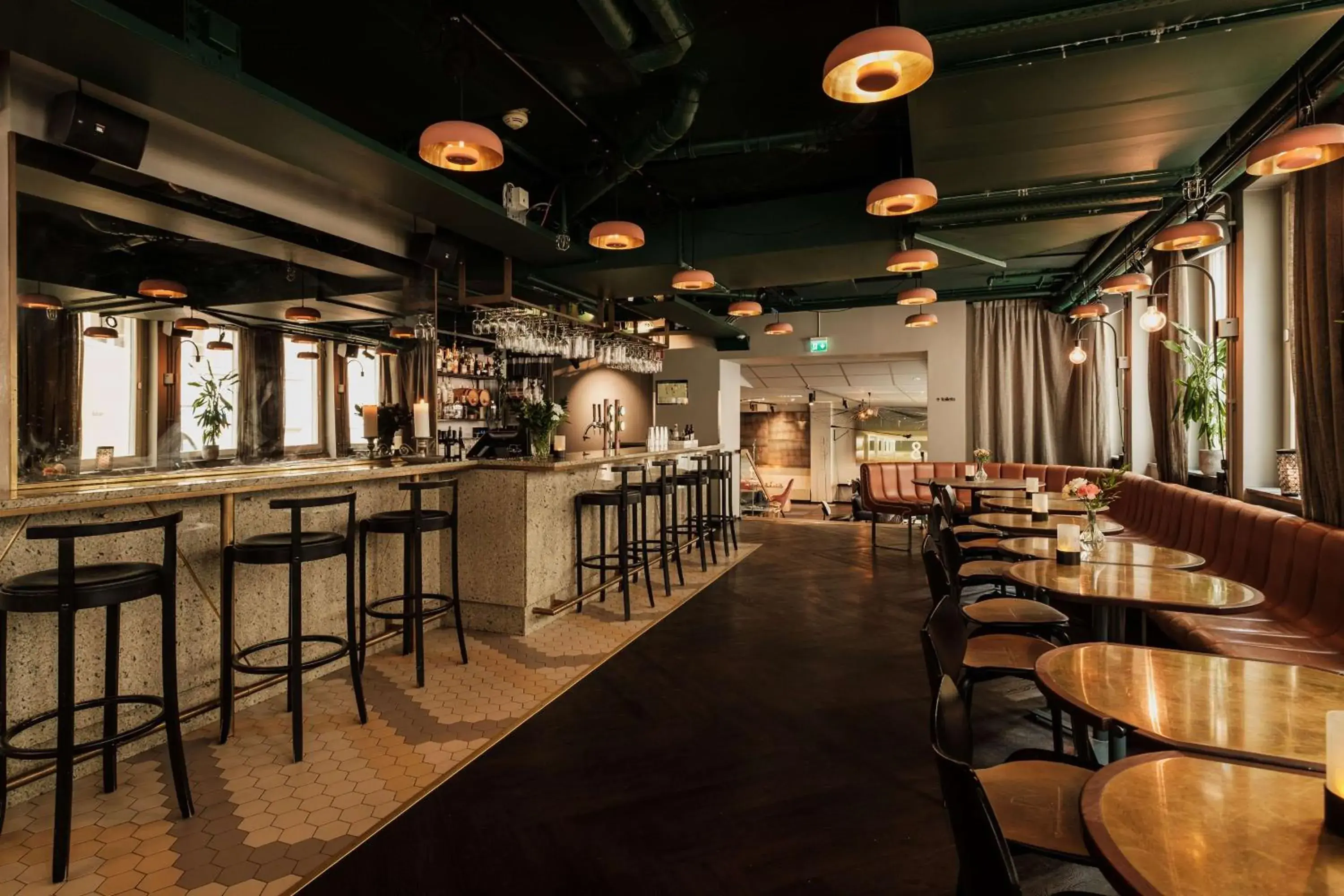 Lounge or bar in Best Western and hotel Lounge or bar in Best Western and hotel