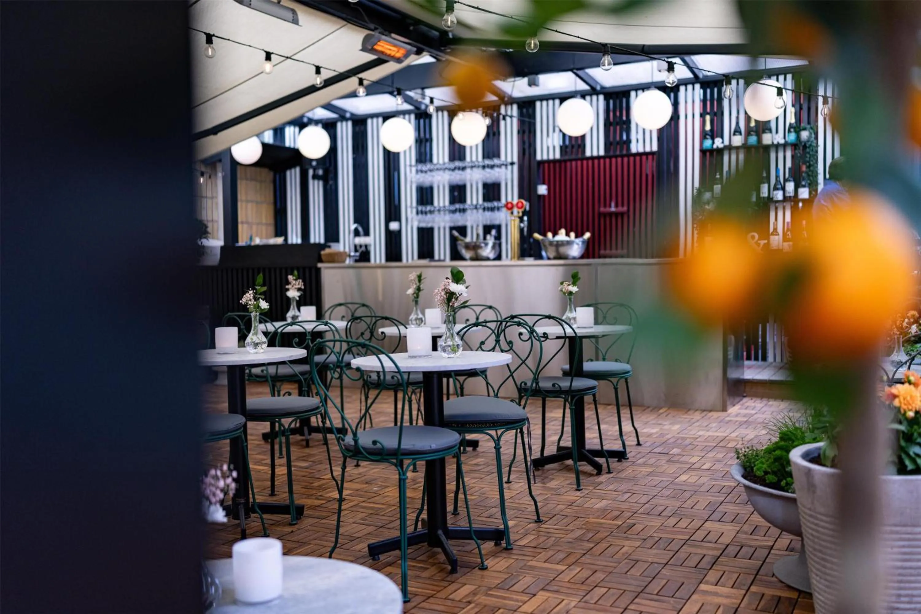 Lounge or bar in Best Western and hotel