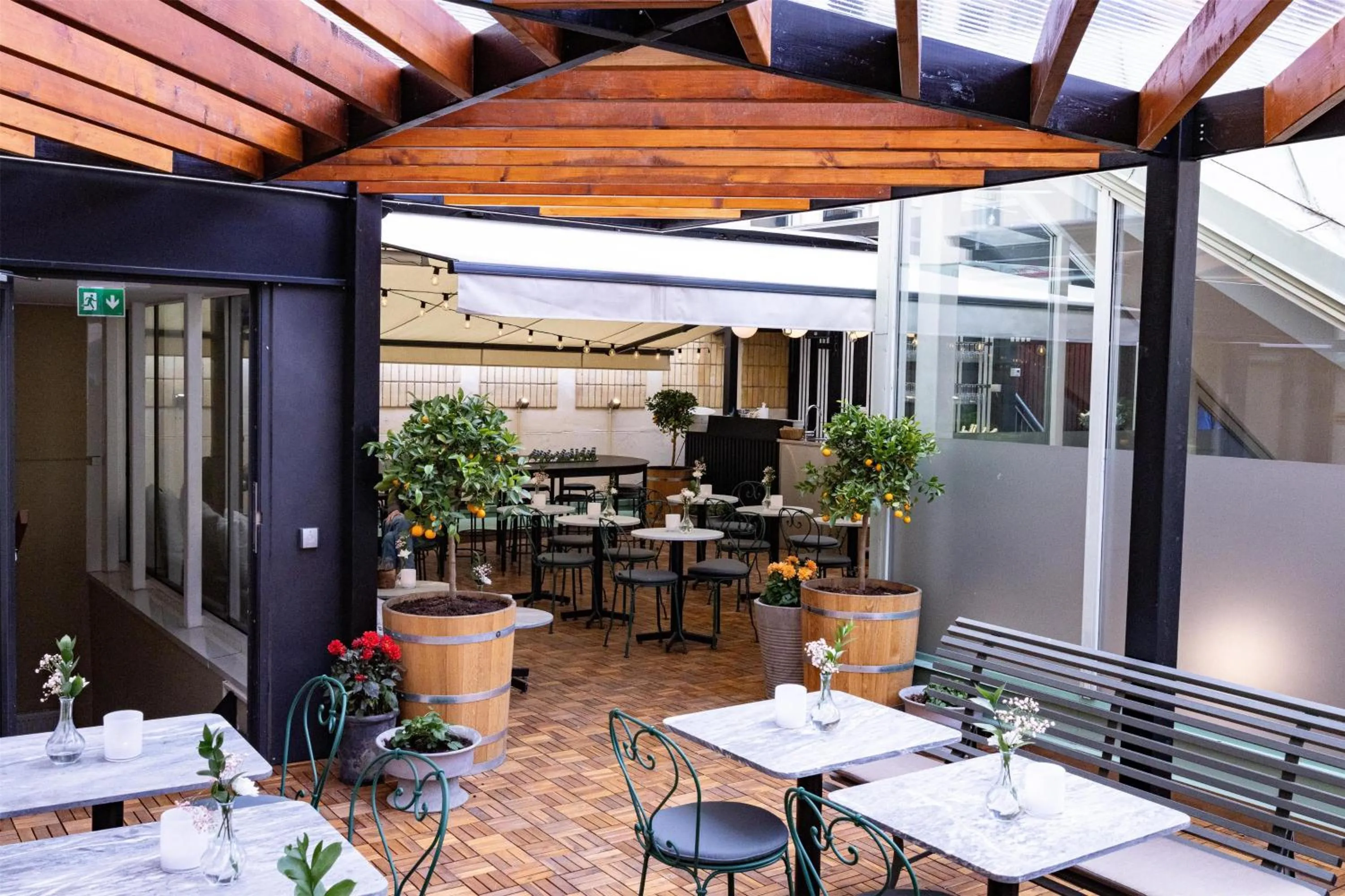 Lounge or bar in Best Western and hotel