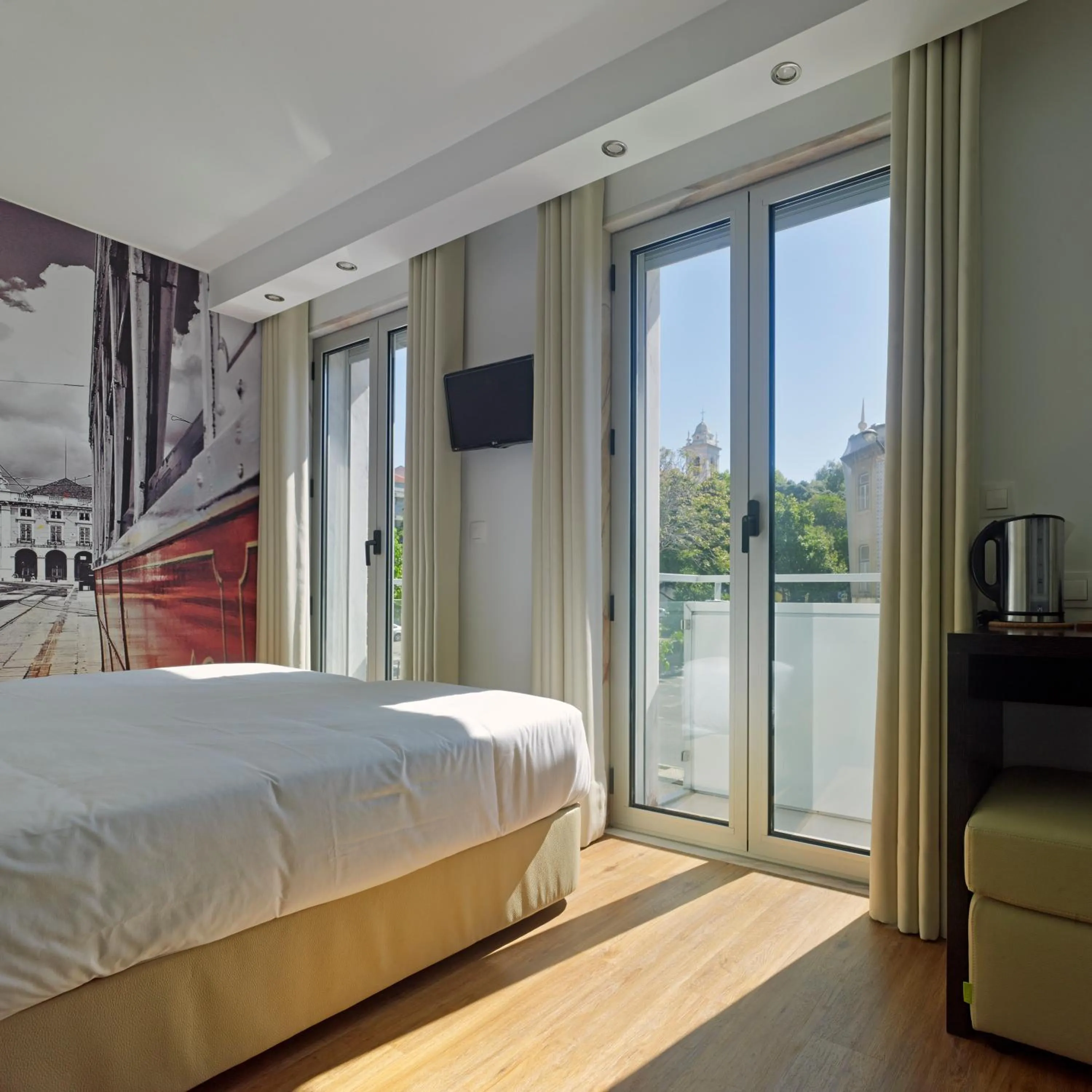 Day, Bed in Lisbon City Apartments & Suites by City Hotels