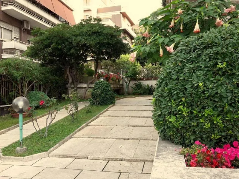 Property building in Attico 203