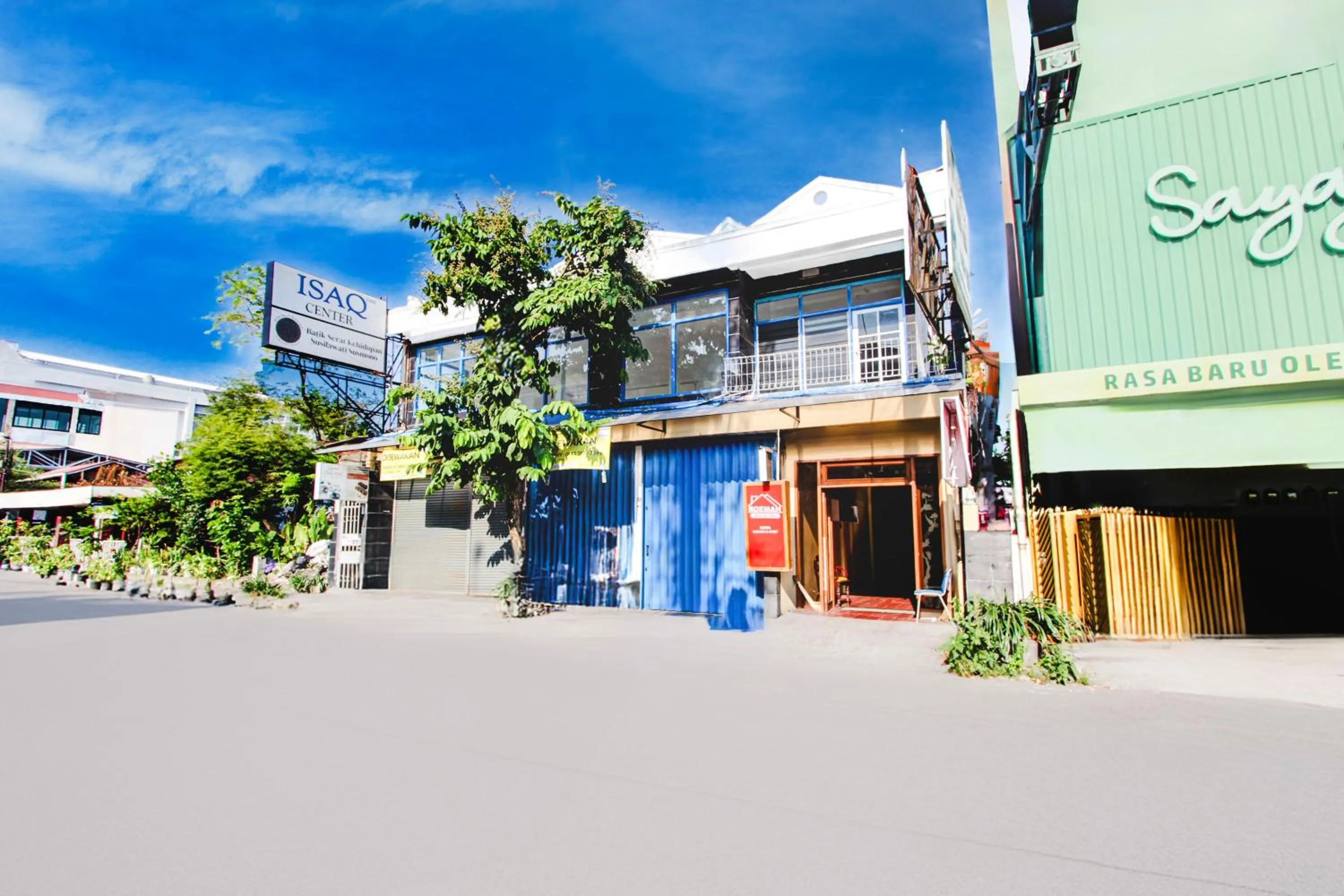 Facade/entrance in Hotel O Near Tugu Yogyakarta 2 formerly Monjali Inn