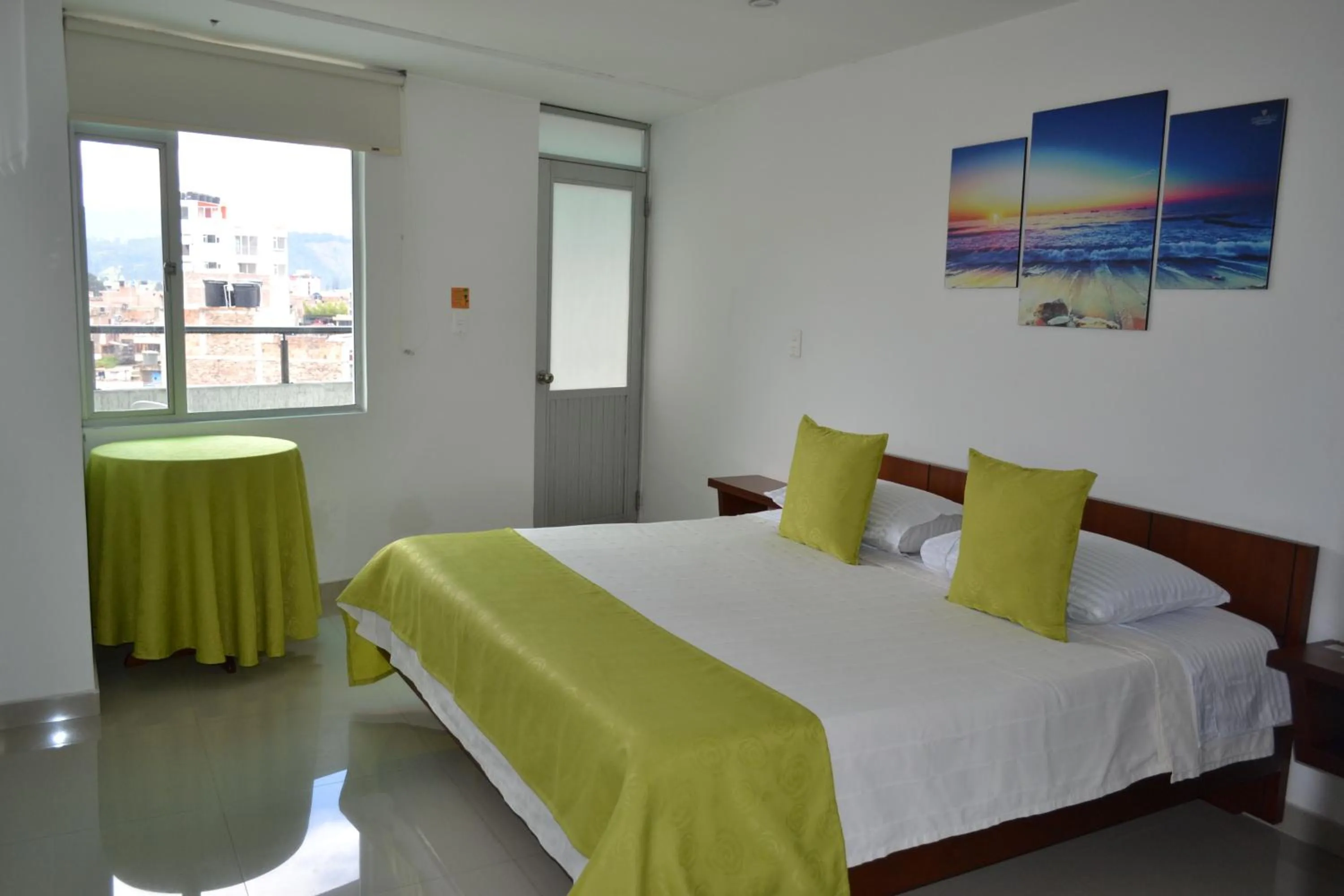 Bed in Hotel Milán