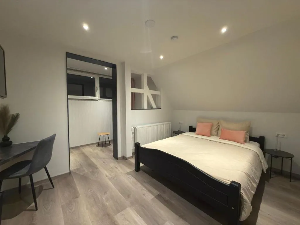 Double Room with Extra Bed in Landhaus Pension Jagdschlösschen