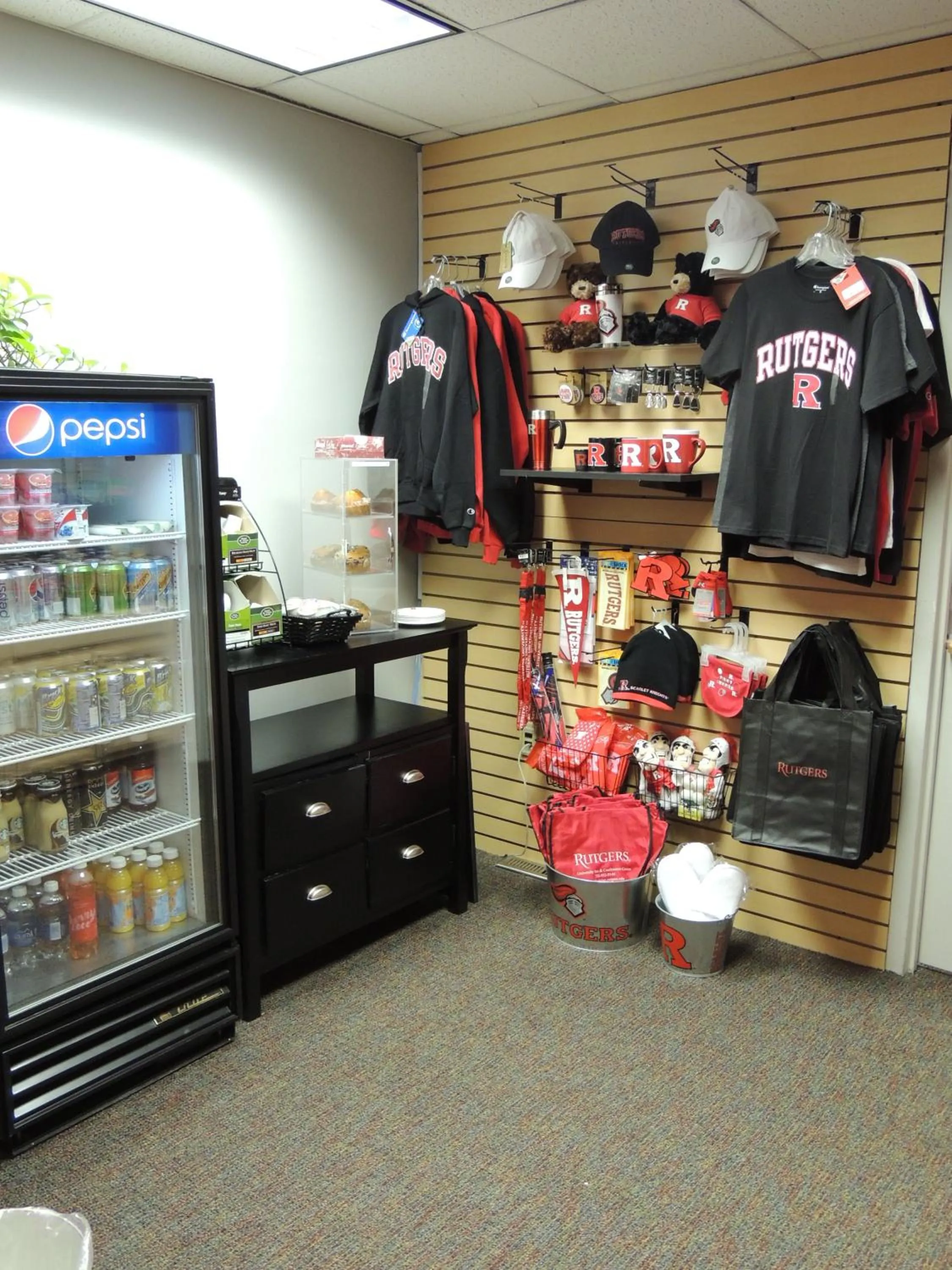 On-site shops in Rutgers University Inn and Conference Center