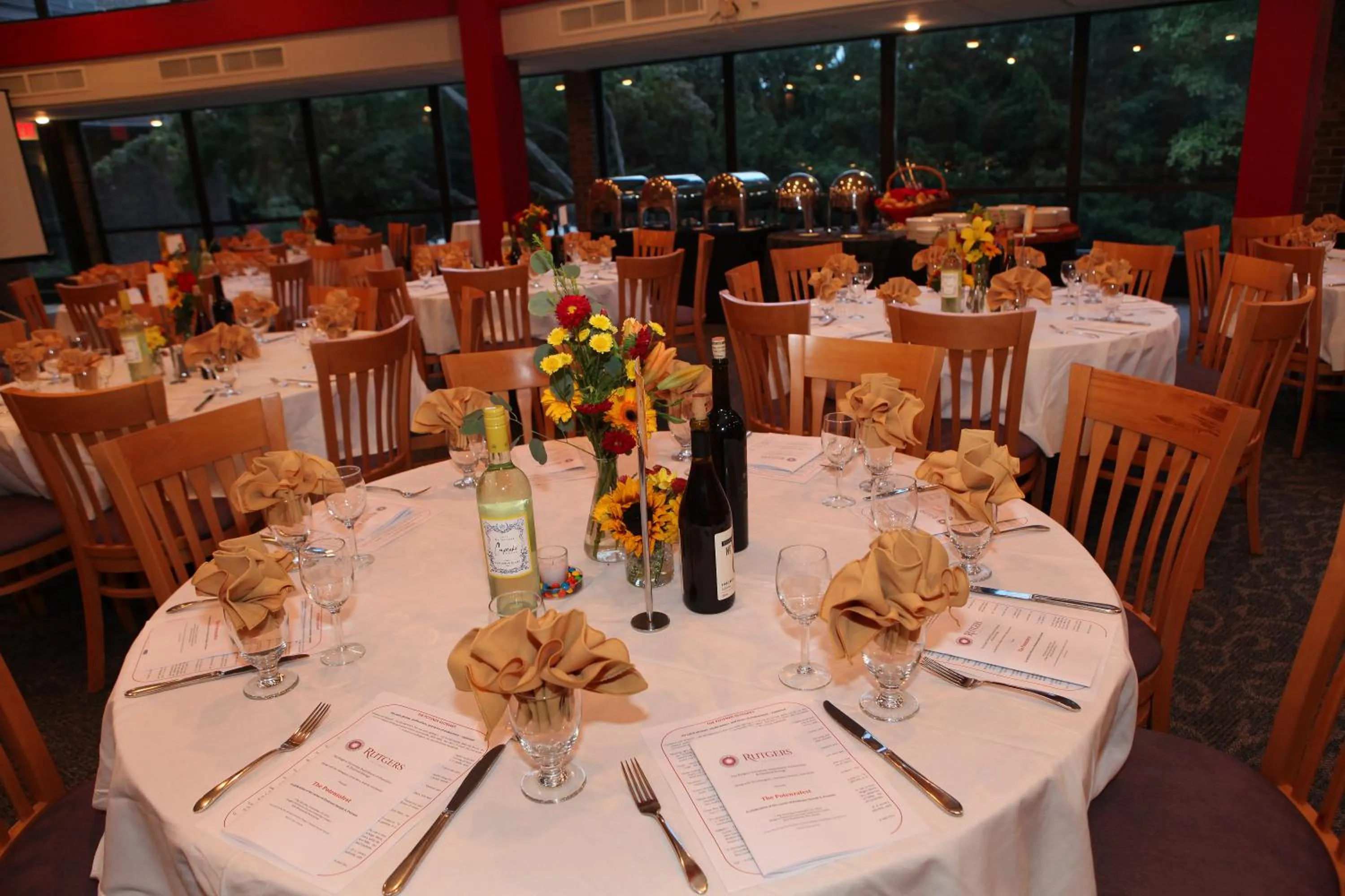 Restaurant/places to eat in Rutgers University Inn and Conference Center