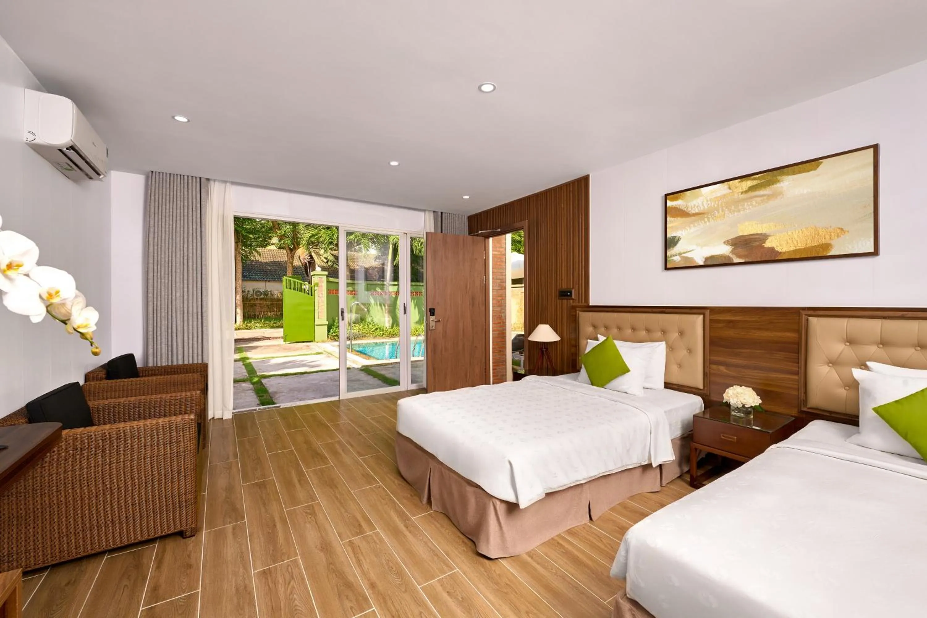 Bedroom, Bed in Famiana Green Villa - Complimentary Airport Shuttle