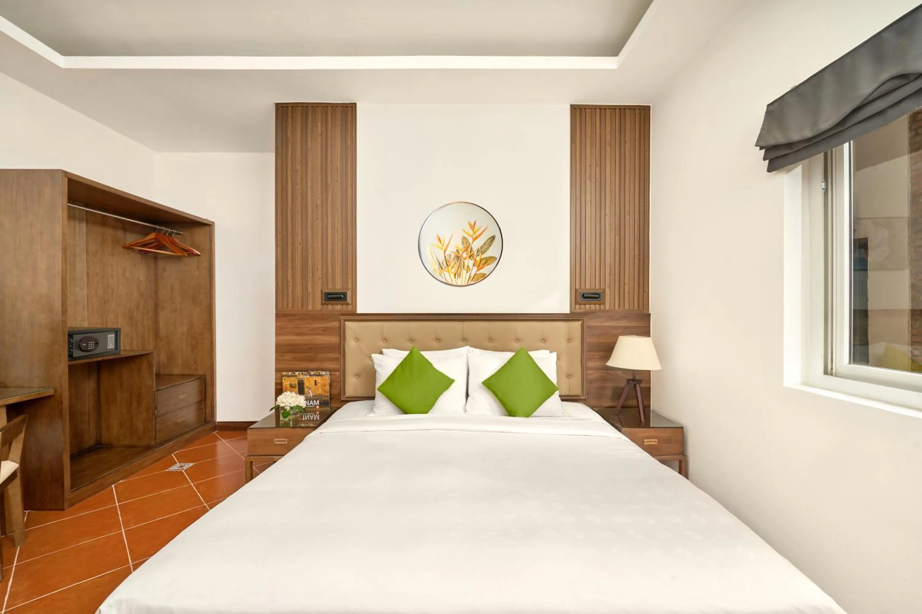 Bed in Famiana Green Villa - Complimentary Airport Shuttle