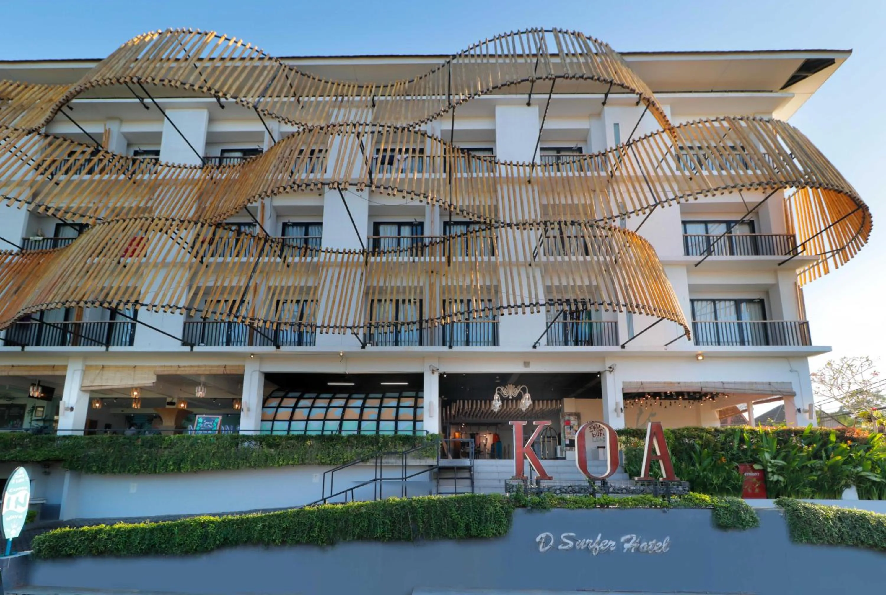 Facade/entrance in Koa D Surfer Hotel