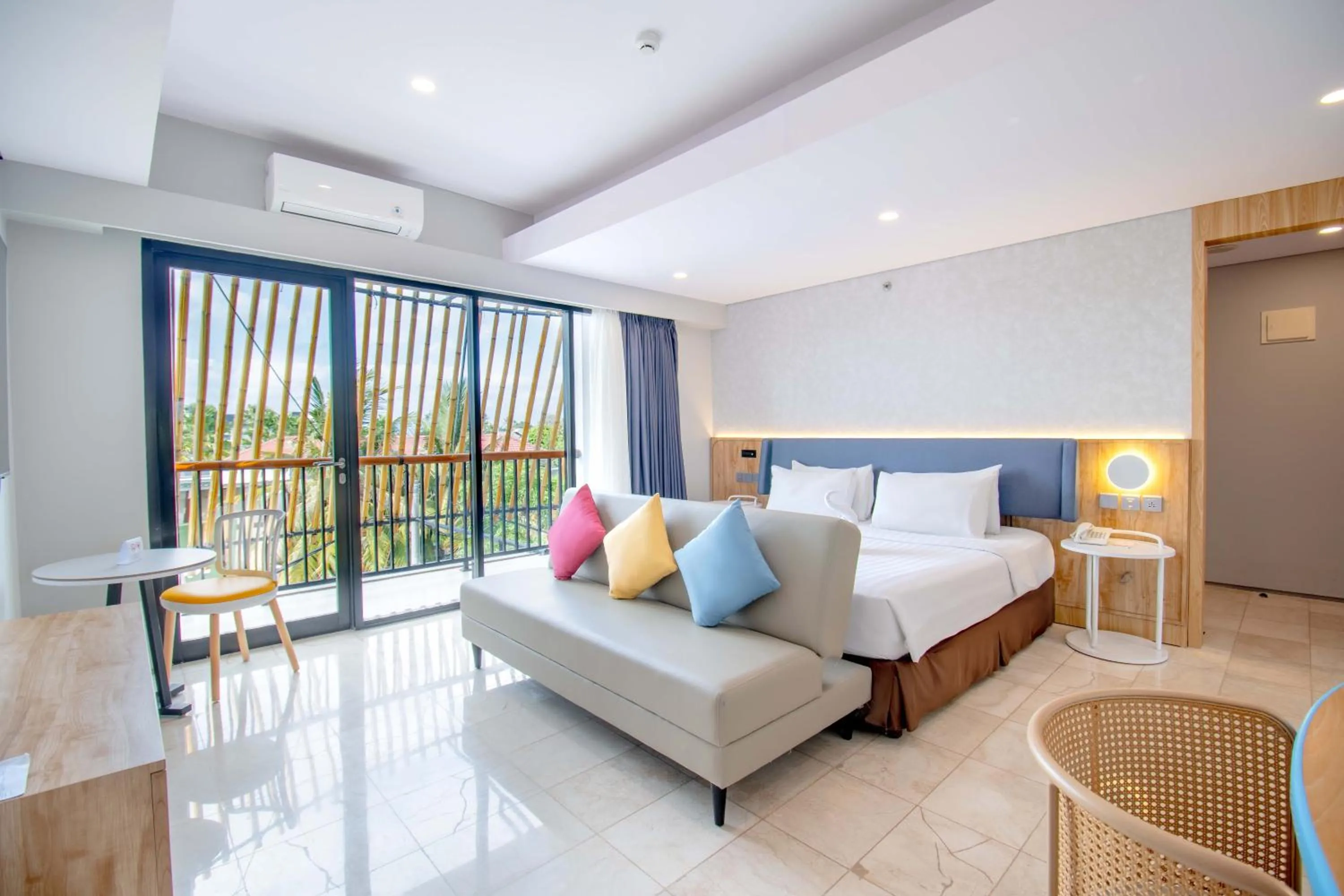 Bed in Koa D Surfer Hotel