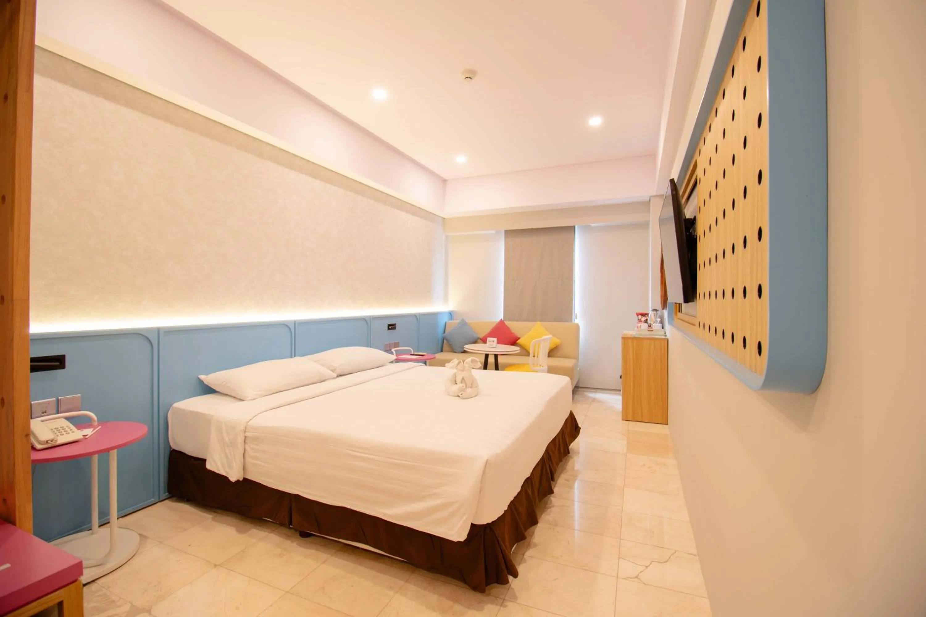 Bed in Koa D Surfer Hotel