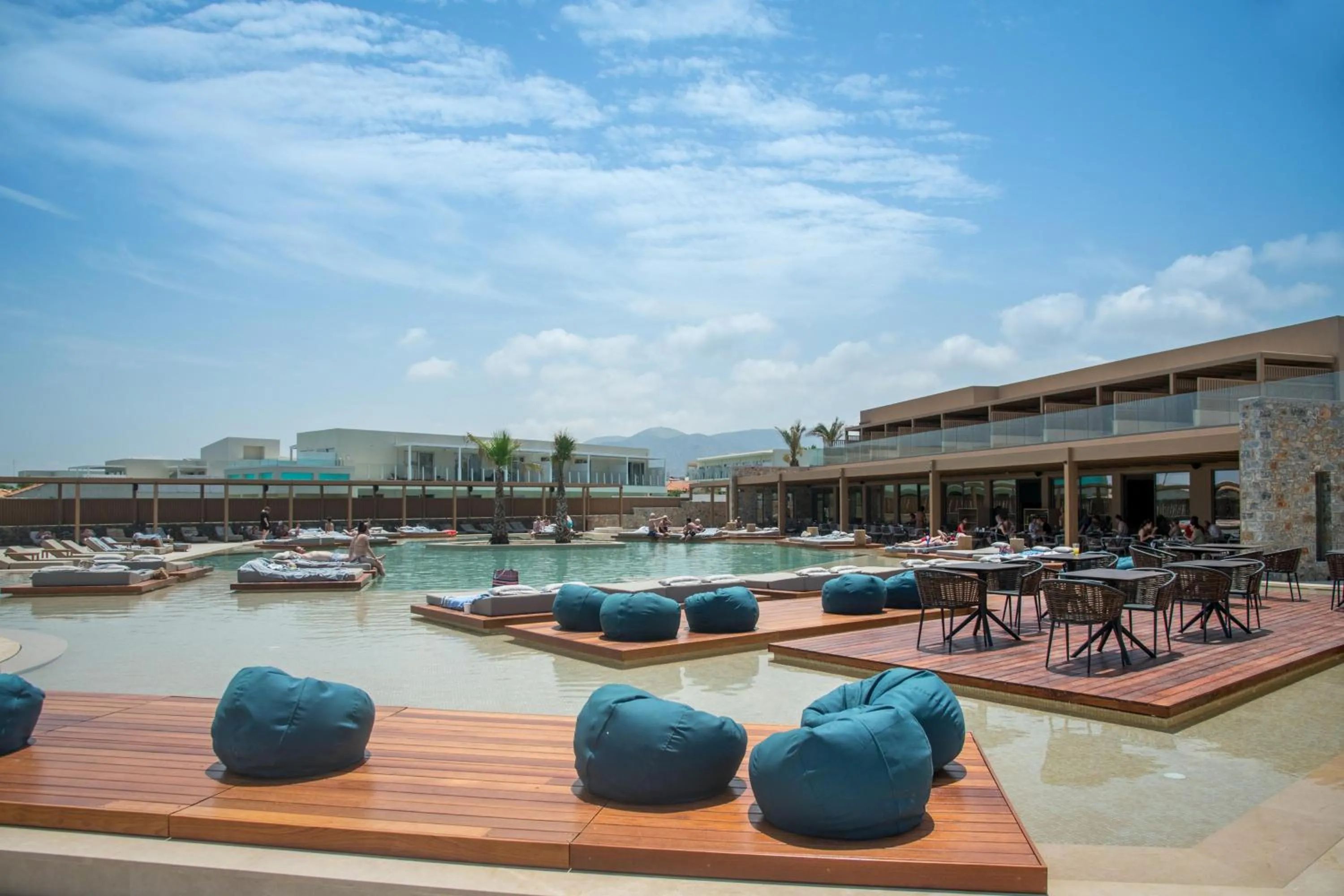 Lounge or bar in SENSEANA Sea Side Resort & Aquadventure