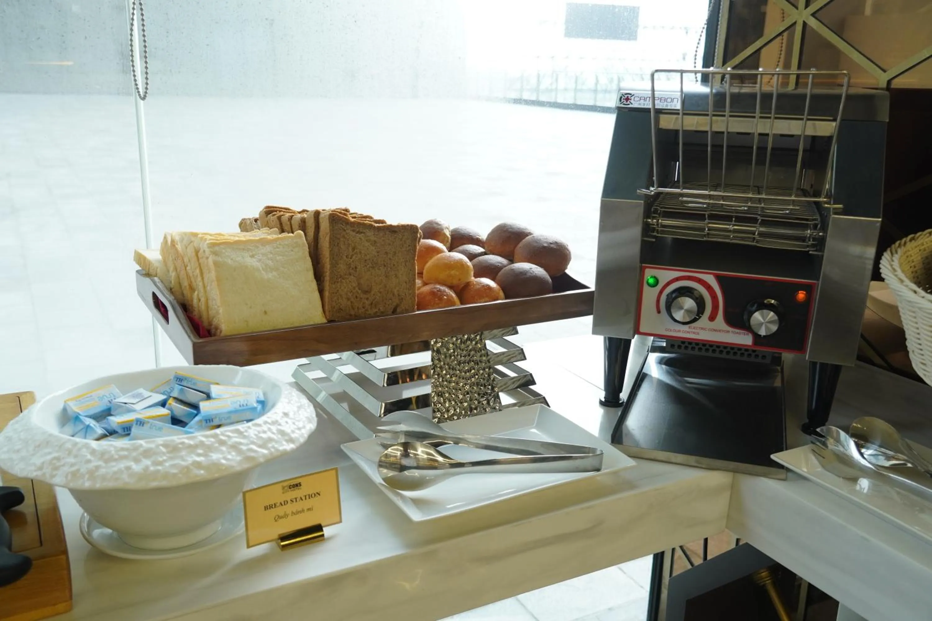 Breakfast in Bcons City Hotel