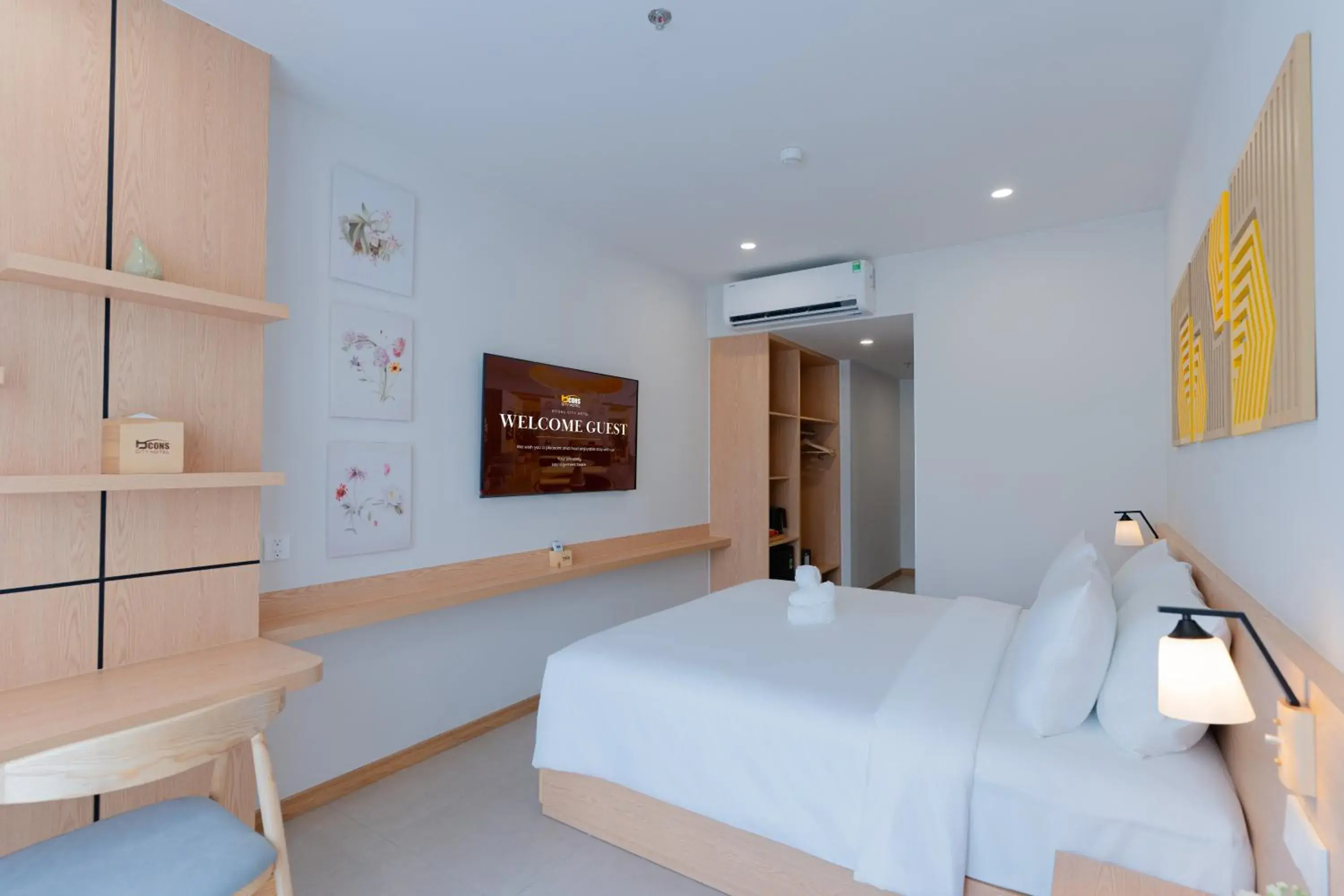 Deluxe King Room in Bcons City Hotel Deluxe King Room in Bcons City Hotel