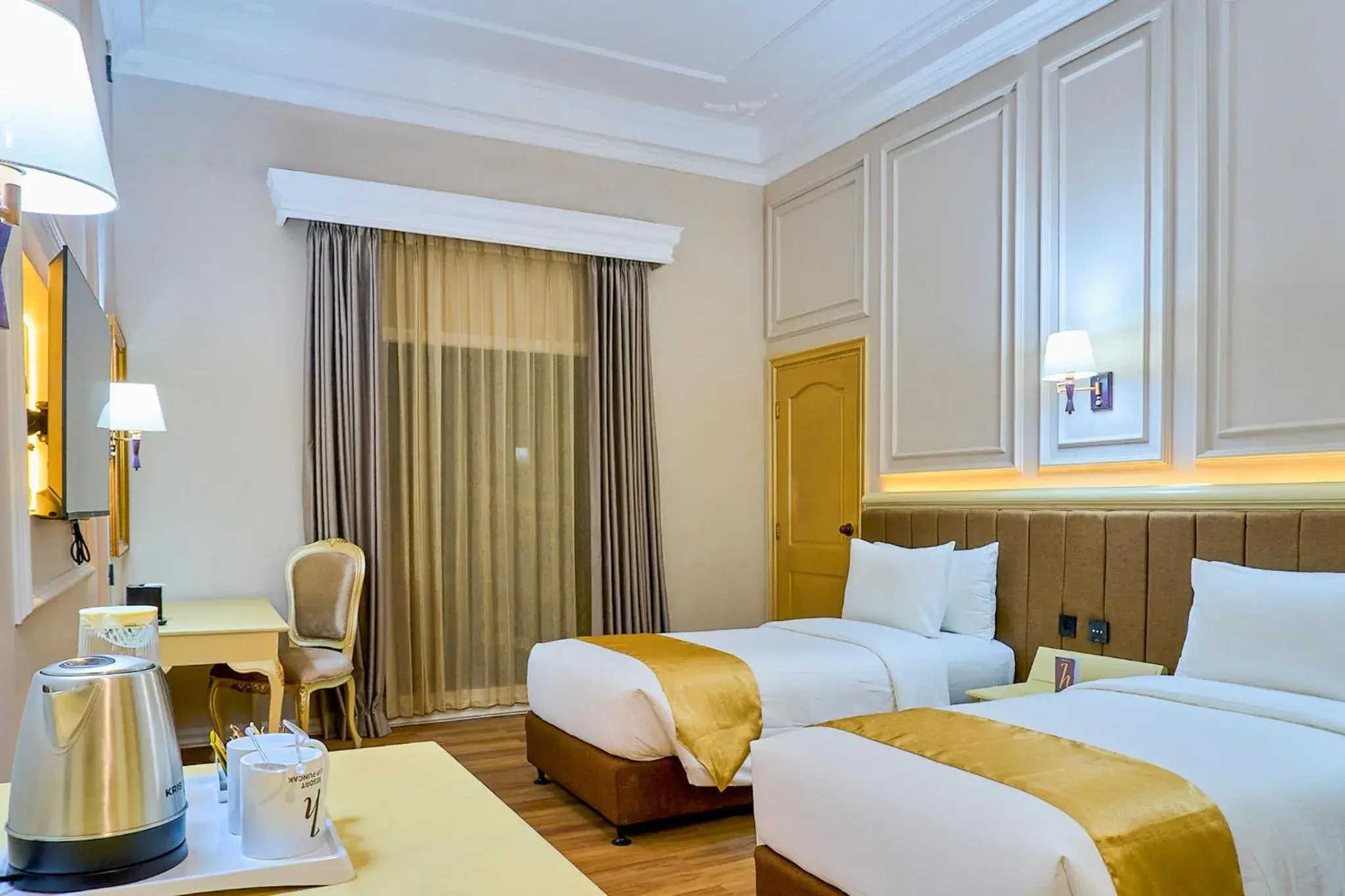 Deluxe Palace Twin Room in Horison Resort Tulip Puncak Deluxe Palace Twin Room in Horison Resort Tulip Puncak
