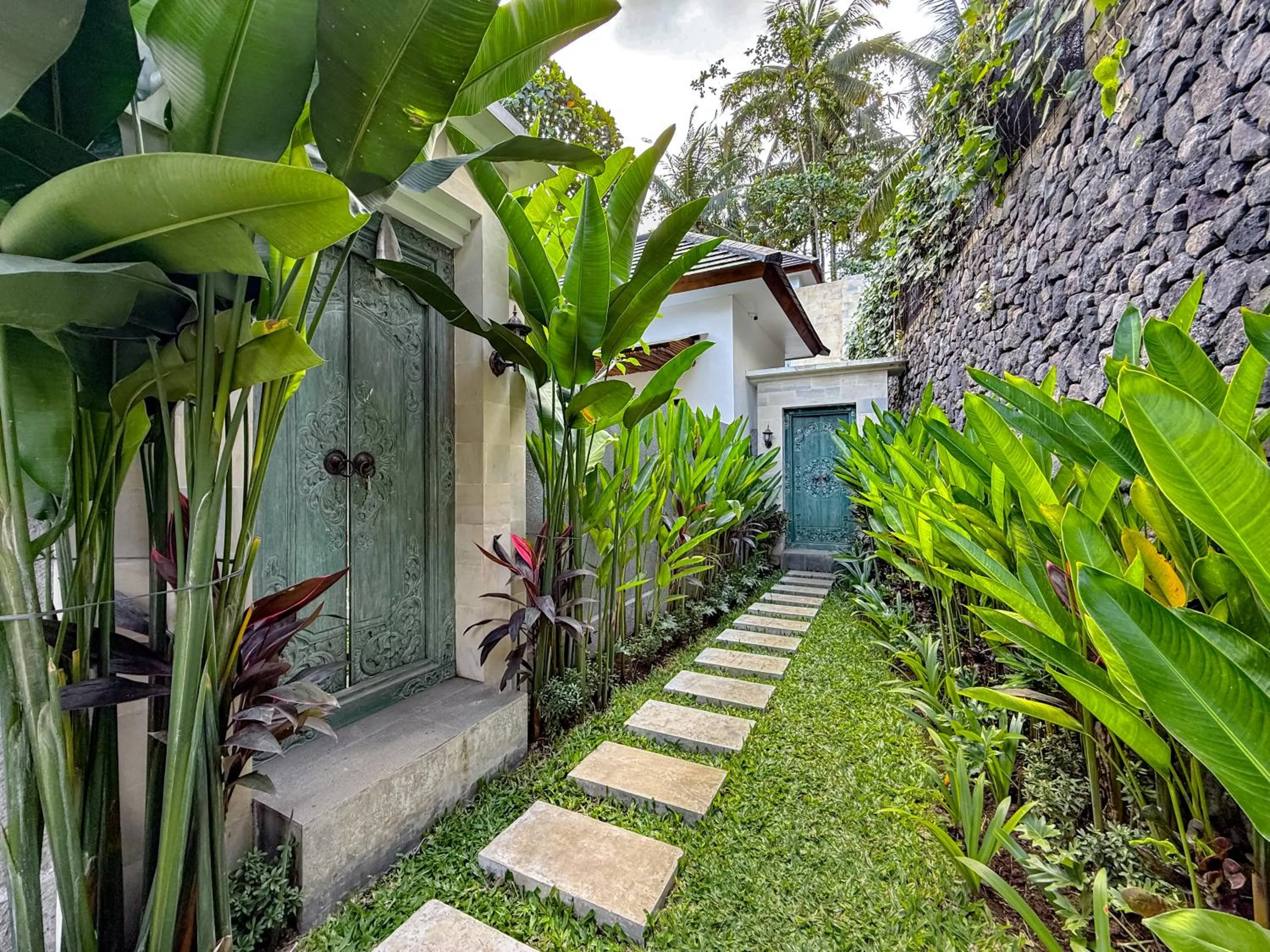Facade/entrance in Varila Villa Ubud