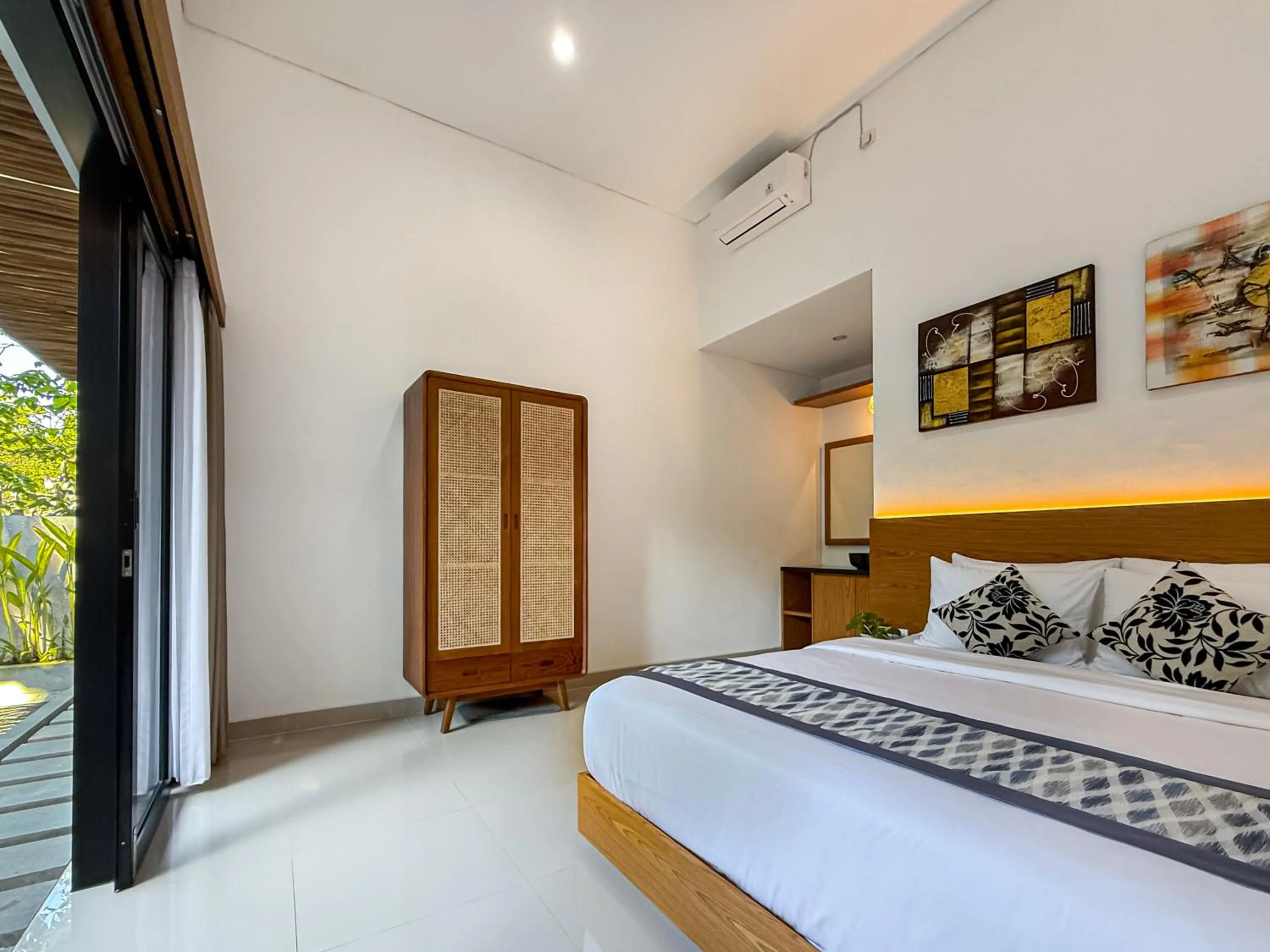 Bedroom, Bed in Varila Villa Ubud