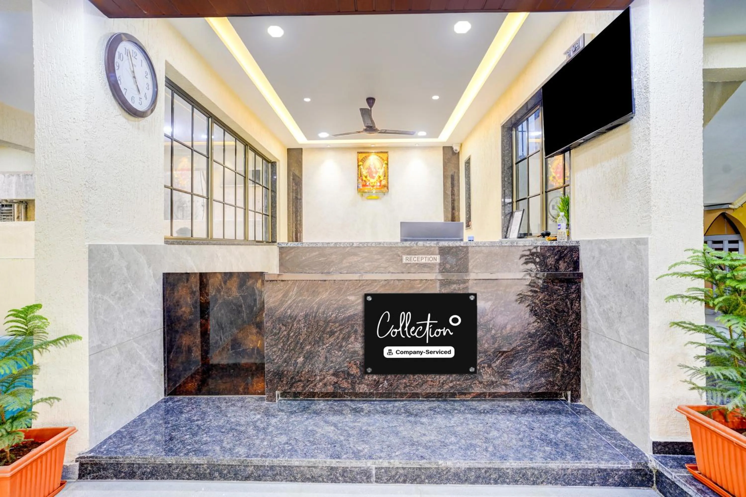 Lobby or reception in Super Collection O Kalamboli New Panvel Formerly Golden Paradise