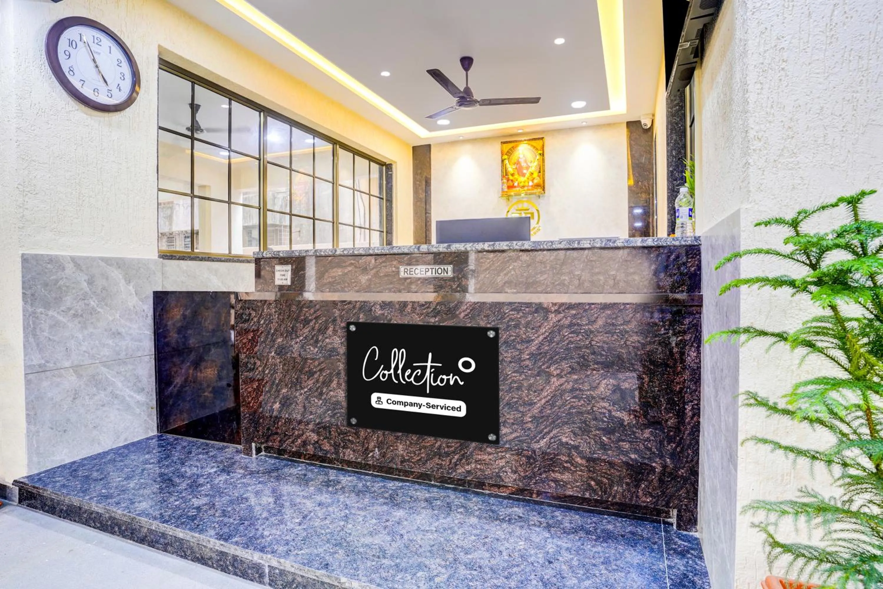 Lobby or reception in Super Collection O Kalamboli New Panvel Formerly Golden Paradise