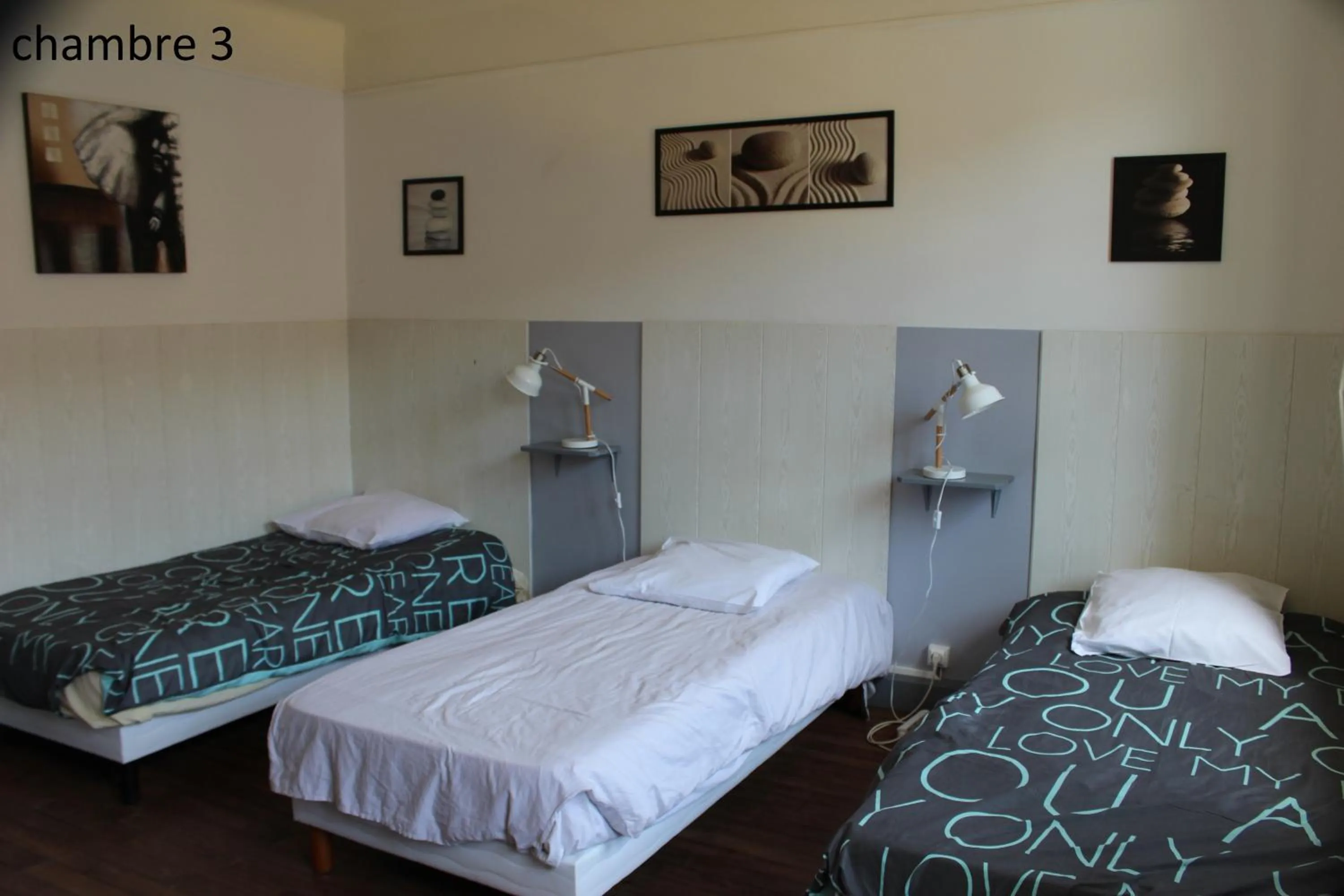 Bed in Hôtel le Dervois