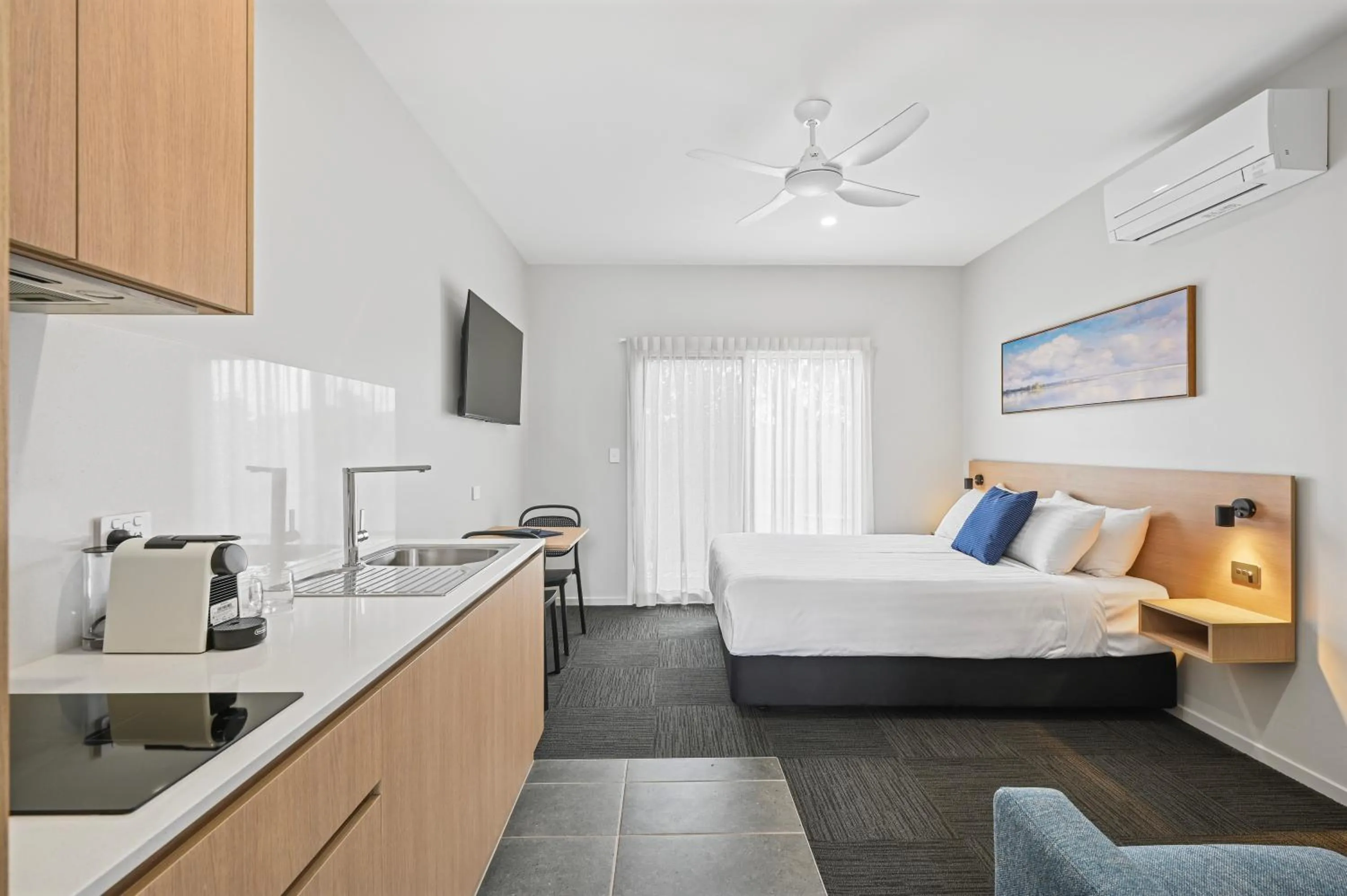Bedroom, Bed in Avenue WEST Studio Units