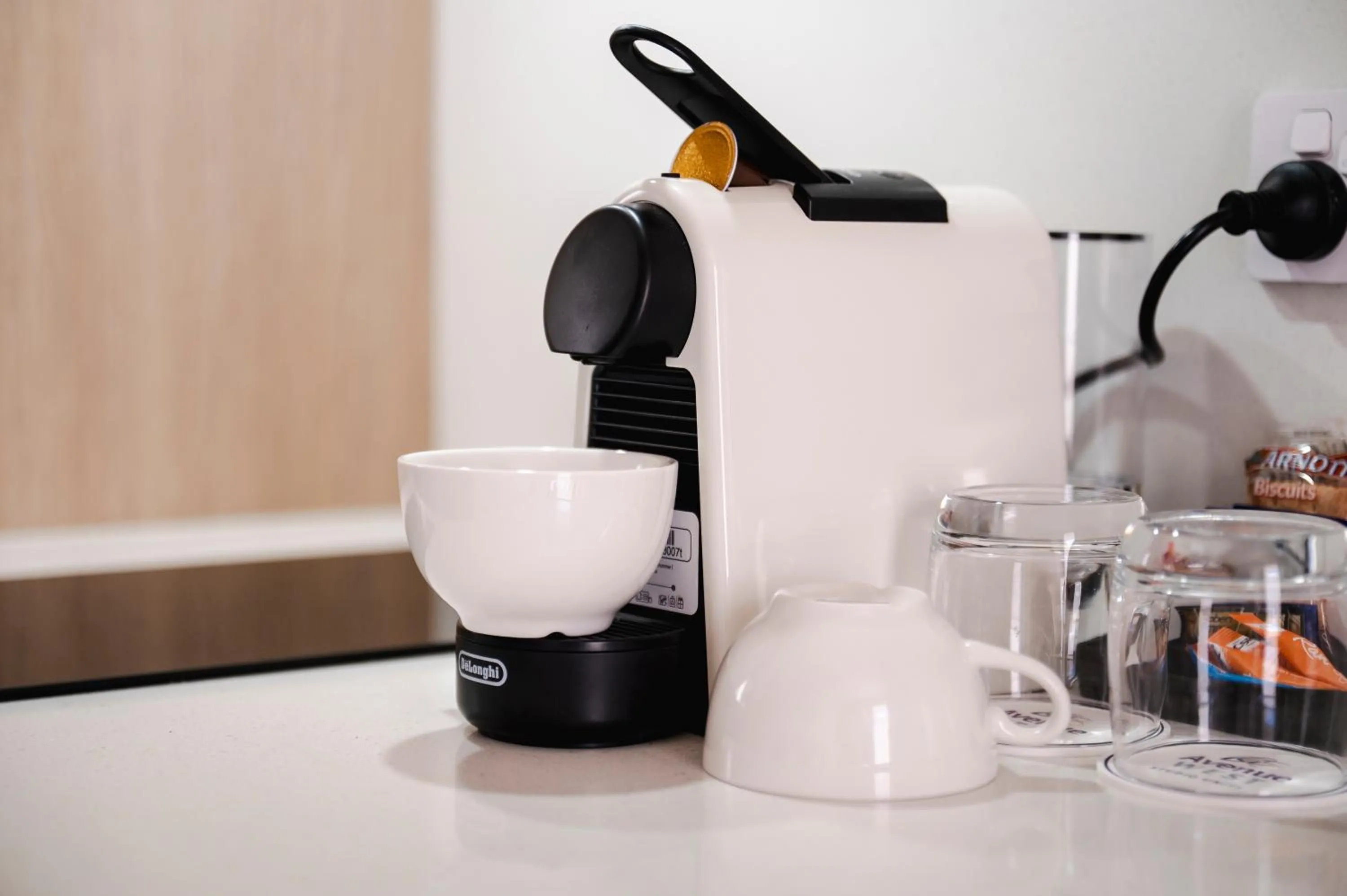 Coffee/tea facilities in Avenue WEST Studio Units