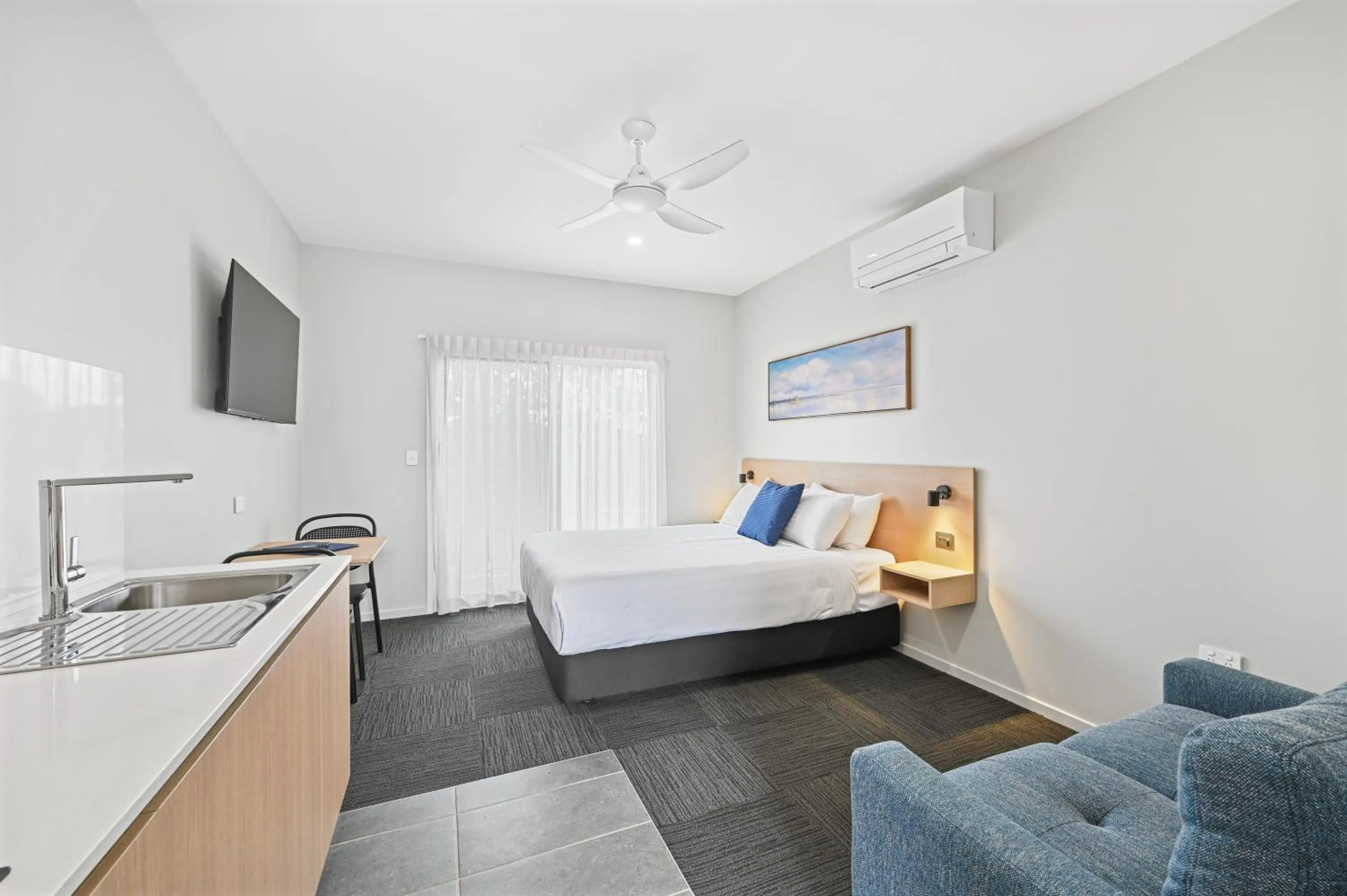 Bedroom, Bed in Avenue WEST Studio Units