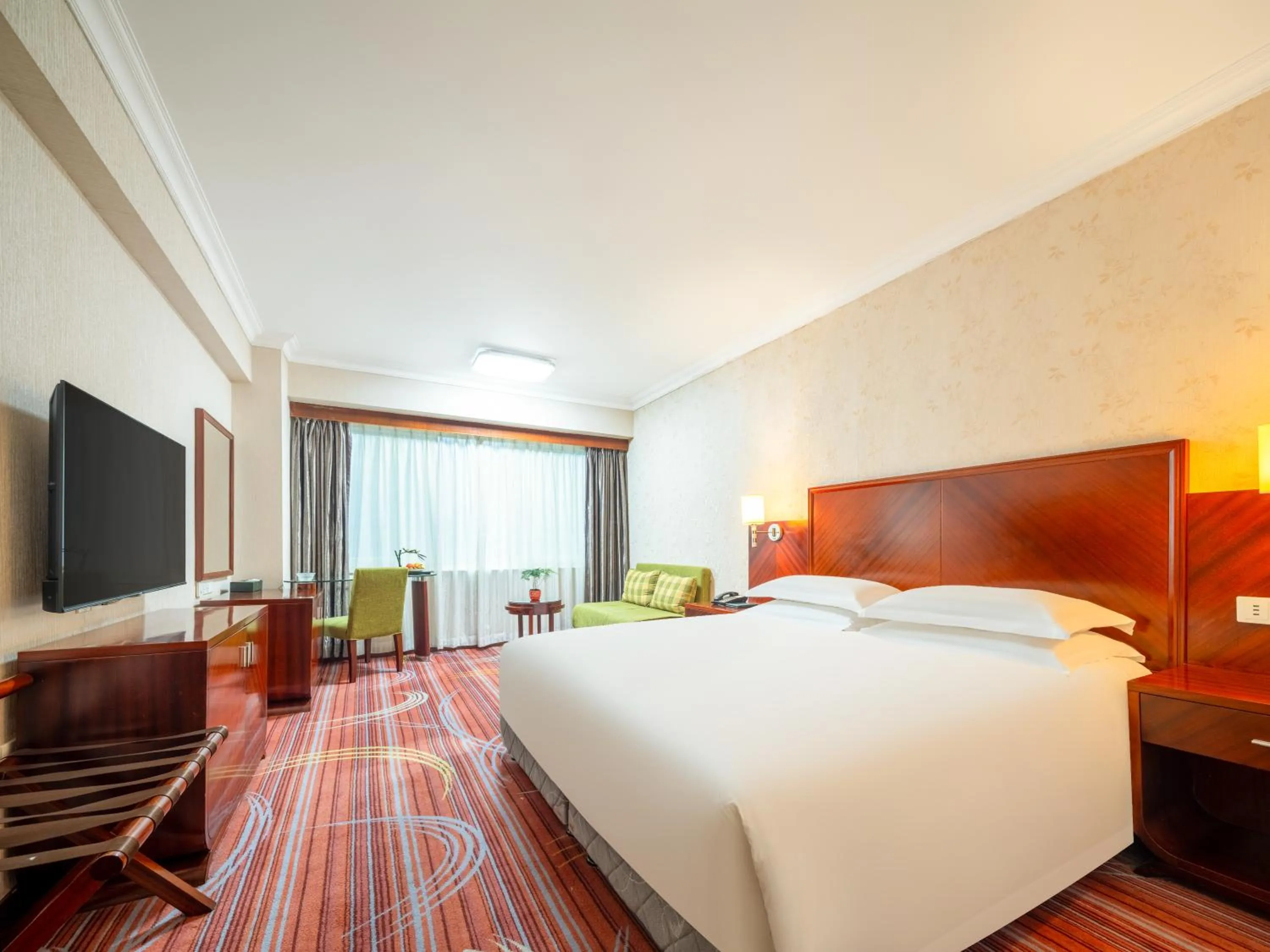 Photo of the whole room, Bed in Guangzhou Hutian Hotel