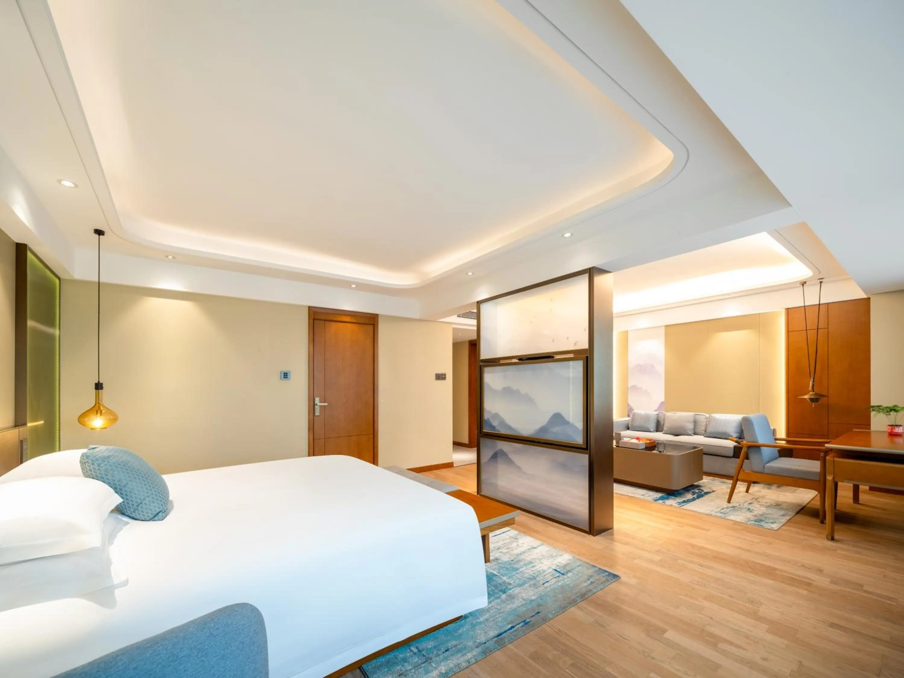 Bed in Guangzhou Hutian Hotel