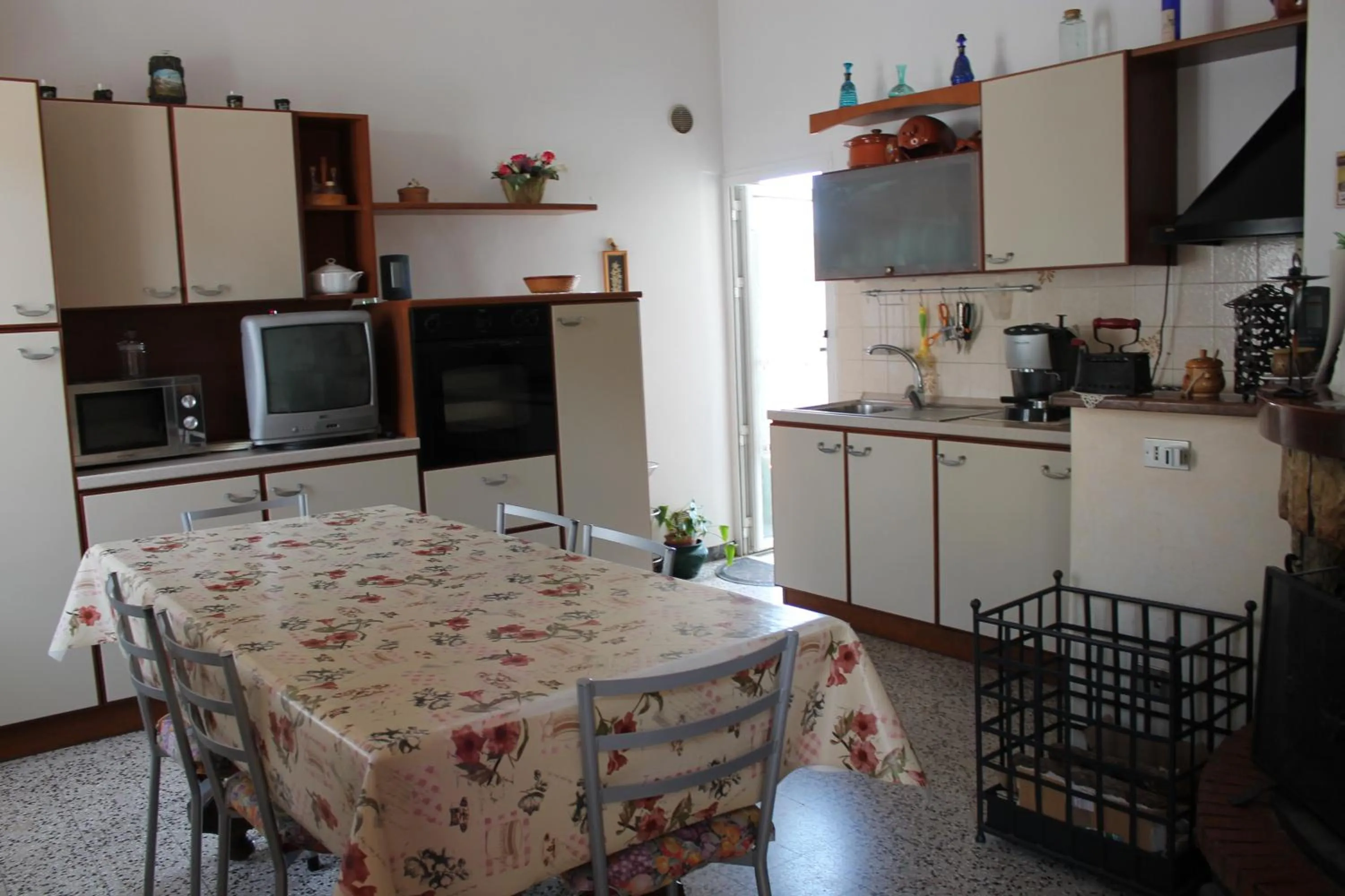 Kitchen or kitchenette in Le Fornaci