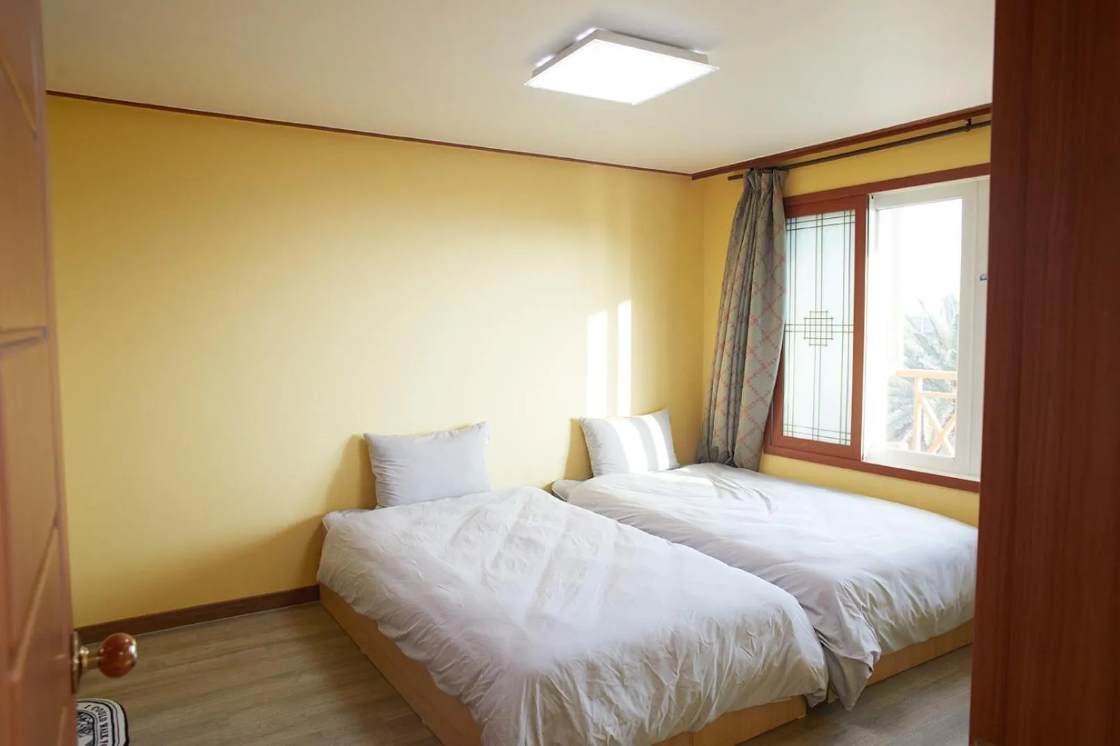 Bed in Jeju Tovice Condo New Building