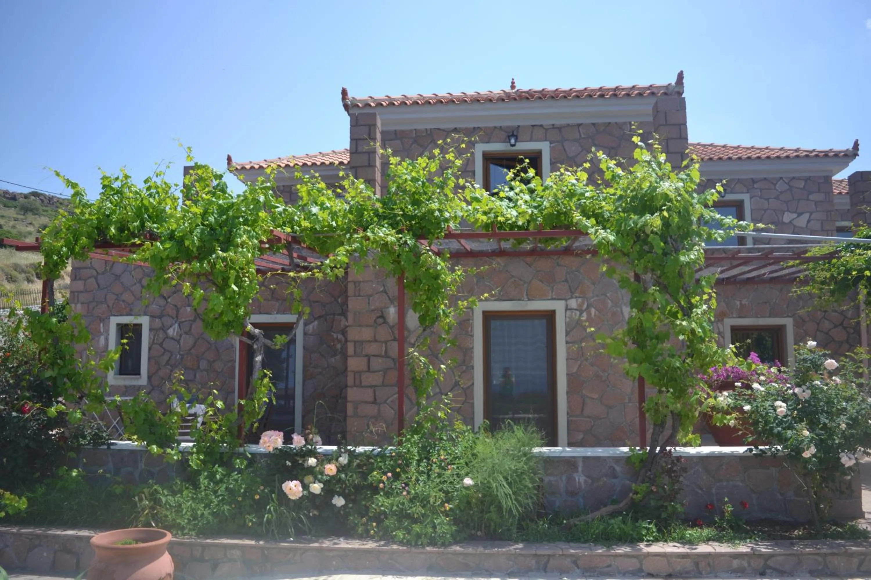 Molivos Castle Apartments