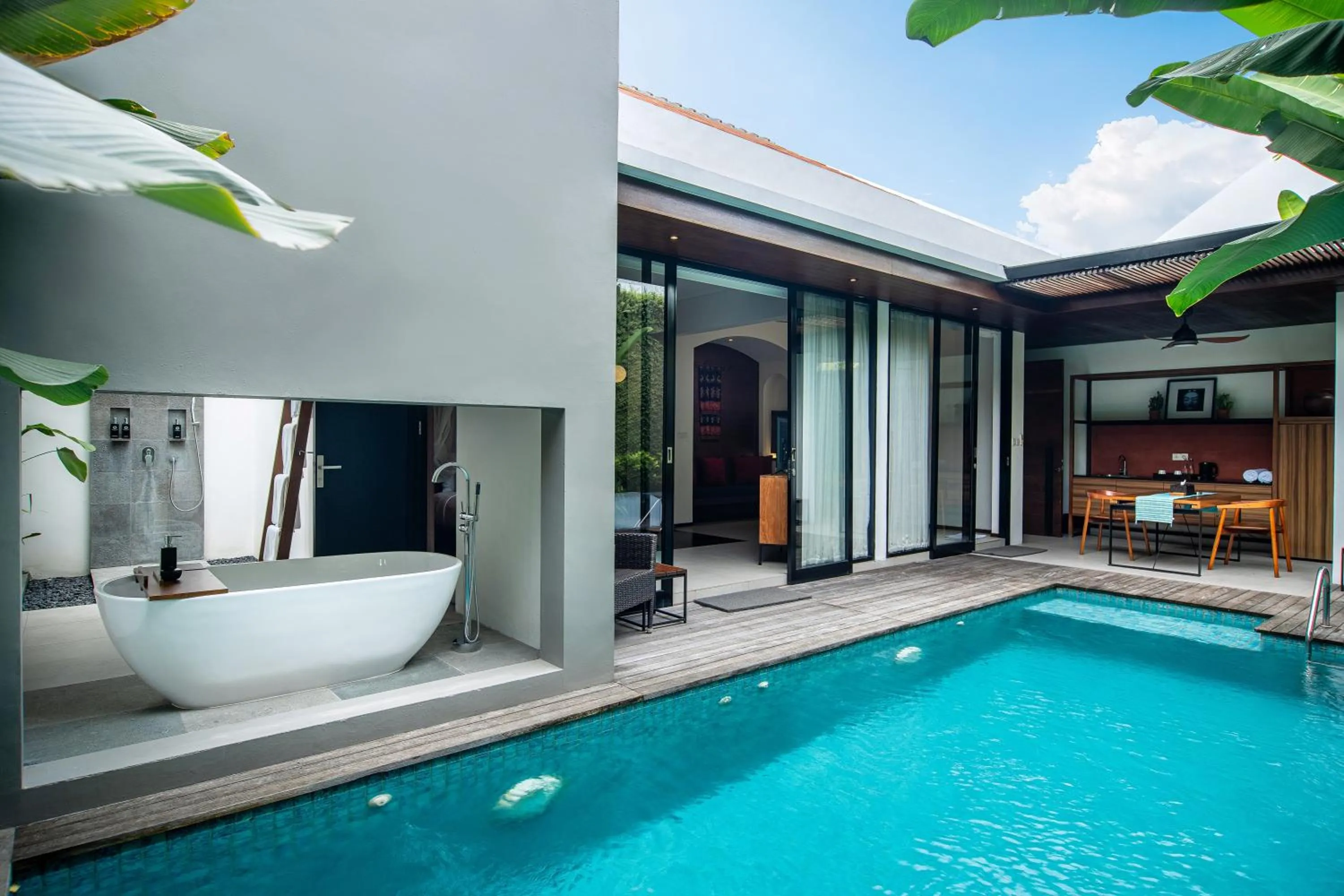Swimming pool in Abia Villa Legian