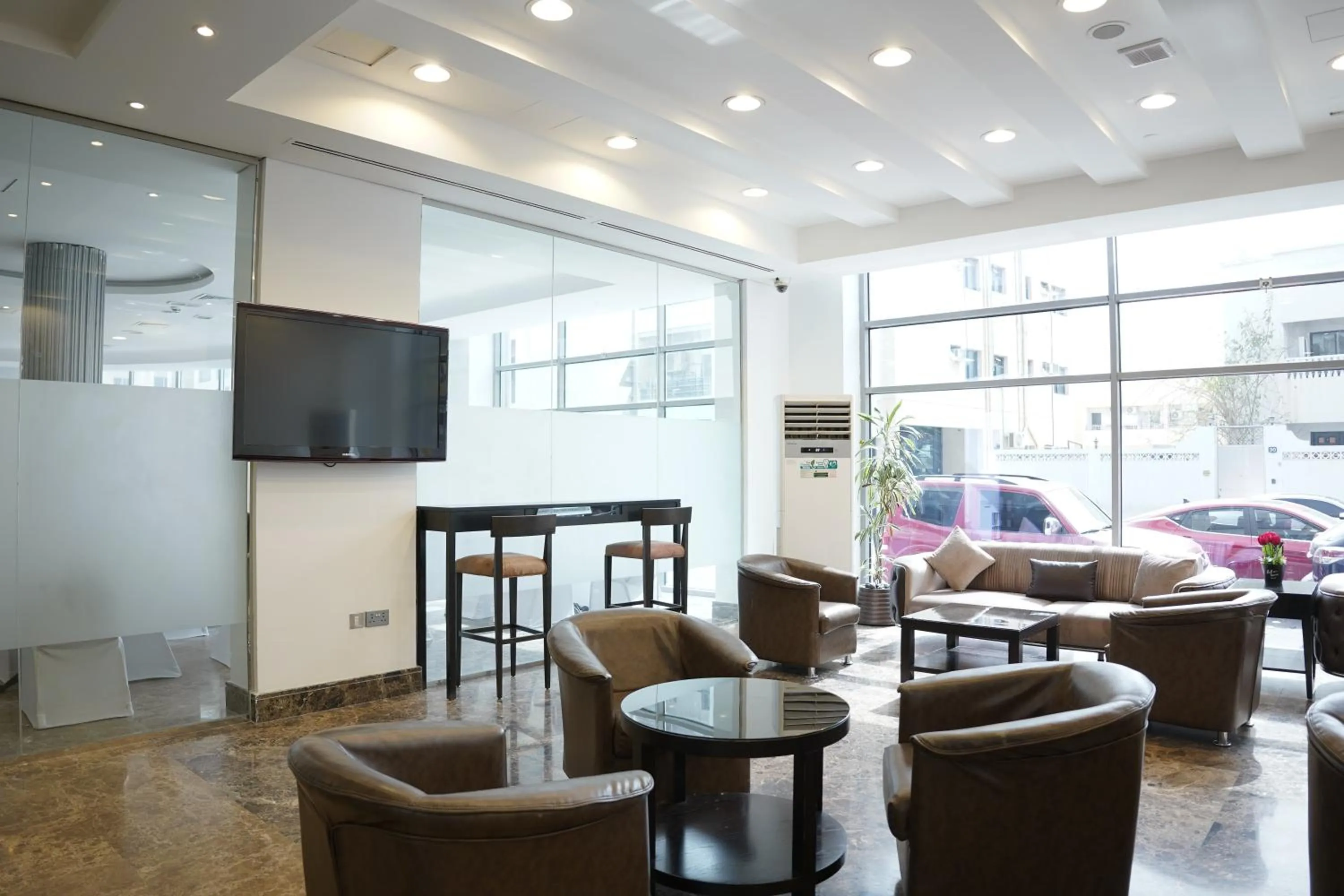 Seating area in Tamr Inn Hotel