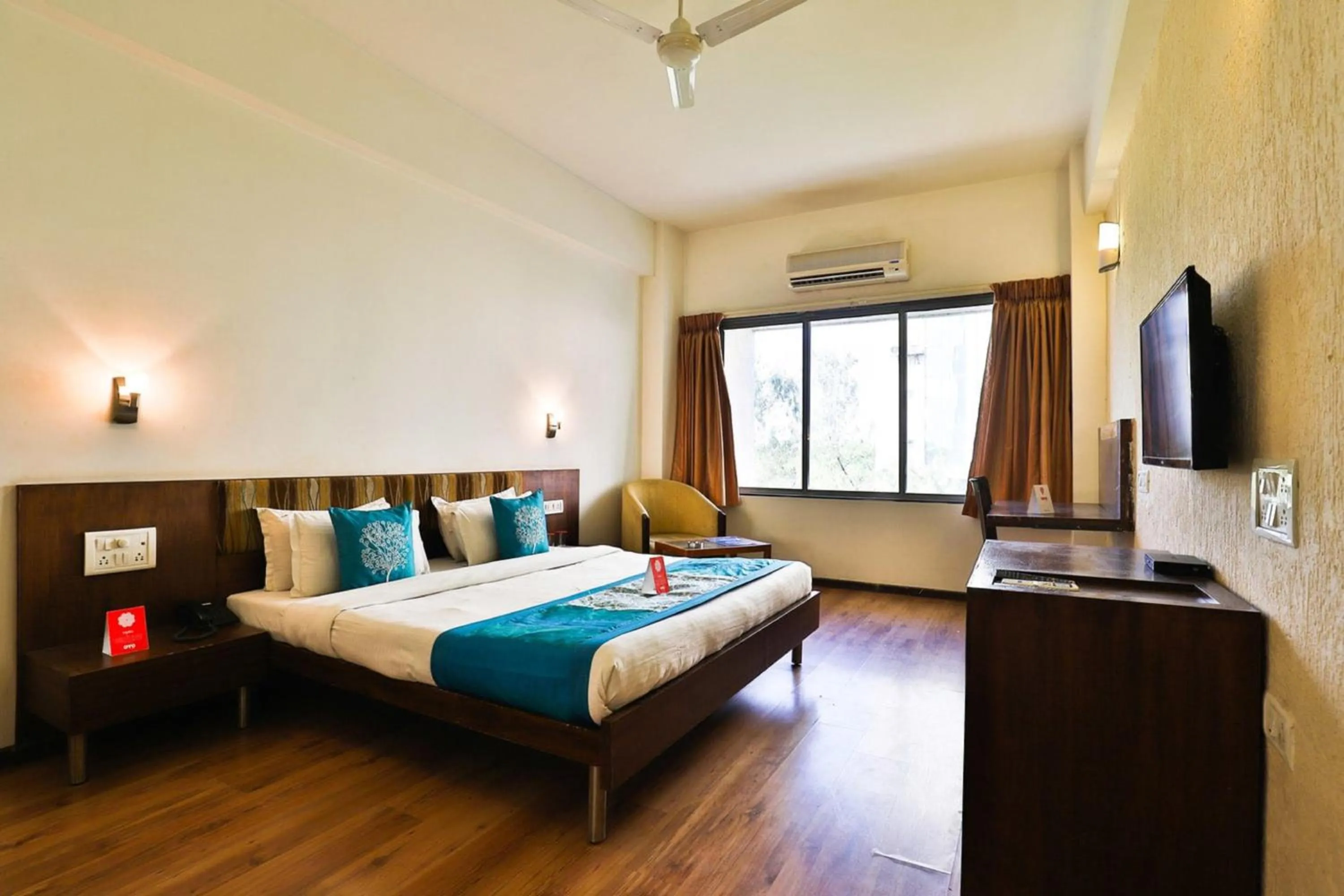 Hotel President Inn, Gandhinagar
