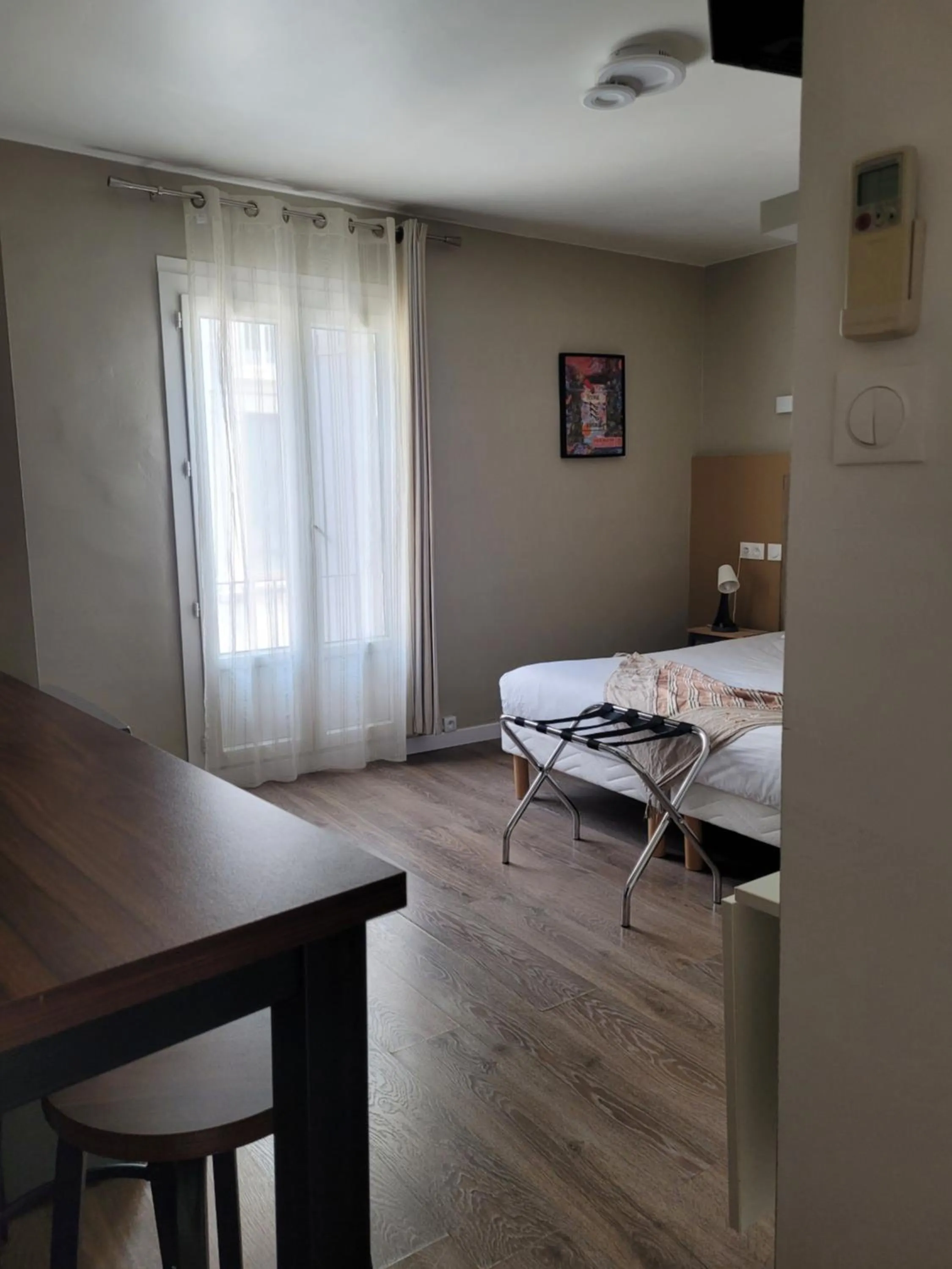 Photo of the whole room in Hôtel Boquier, Avignon Centre