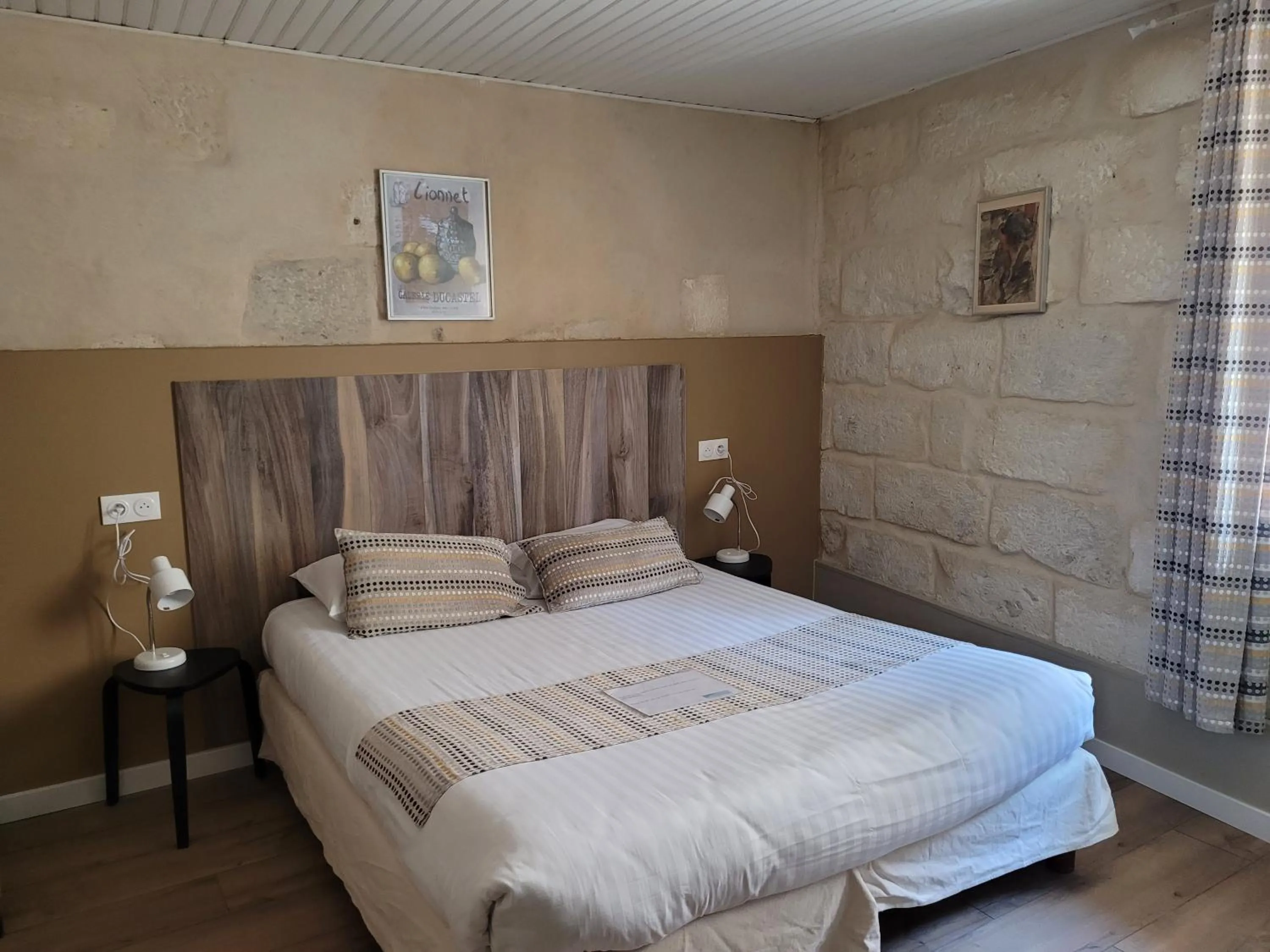 Photo of the whole room, Bed in Hôtel Boquier, Avignon Centre